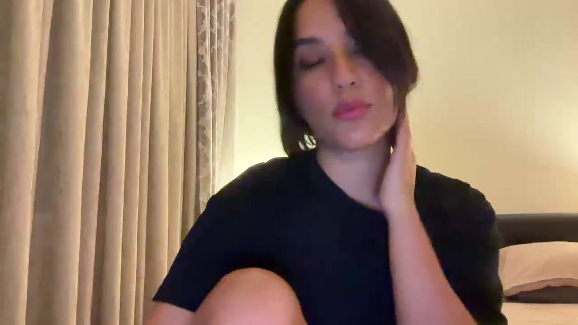 Gallery image thumbnail from HOLY_BRUNE's myfreecams stream on, 06/13/2025, 23:31 image 4 of 20