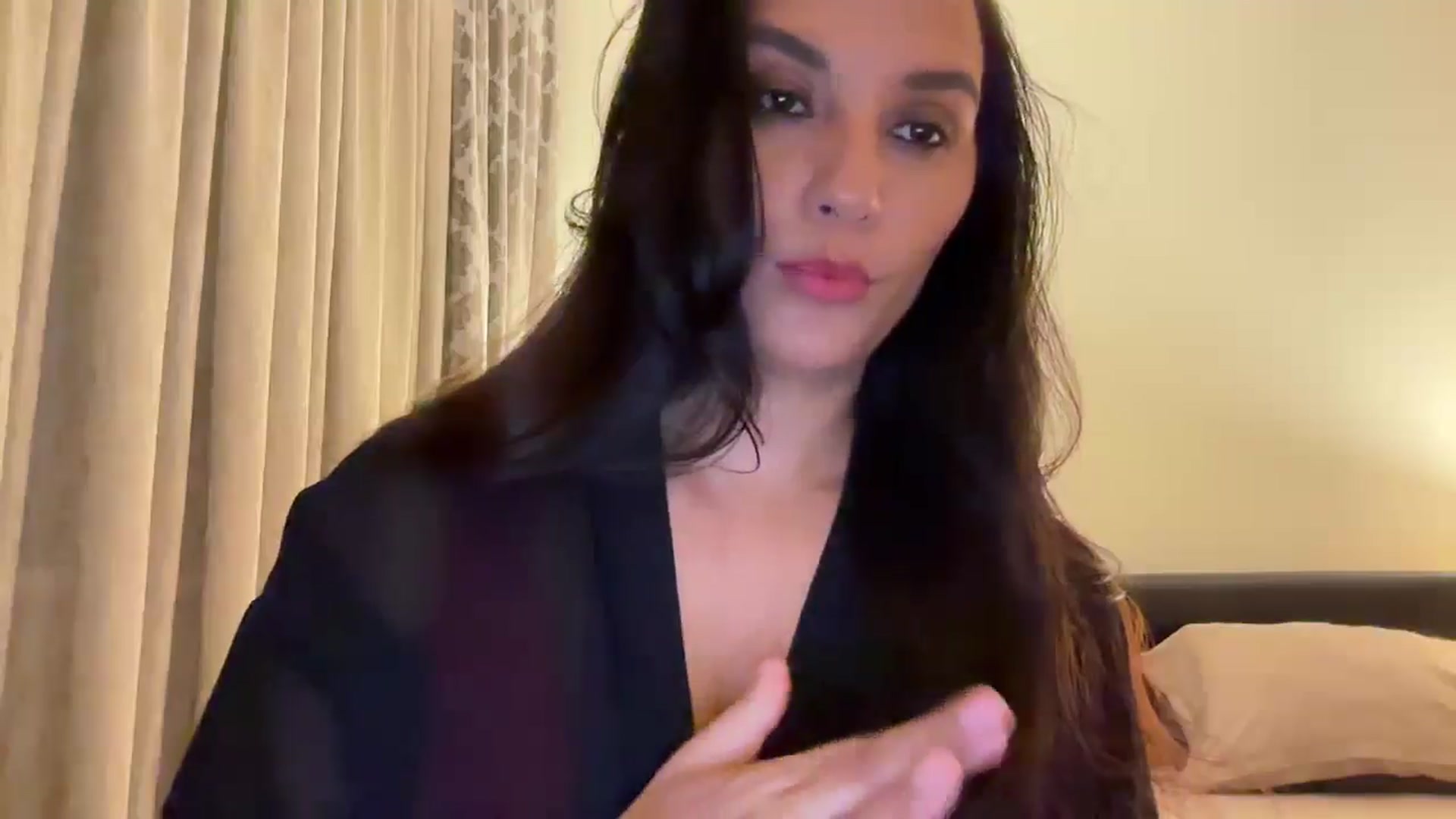 Gallery image thumbnail from HOLY_BRUNE's myfreecams stream on, 06/15/2025, 24:04 image 3 of 20