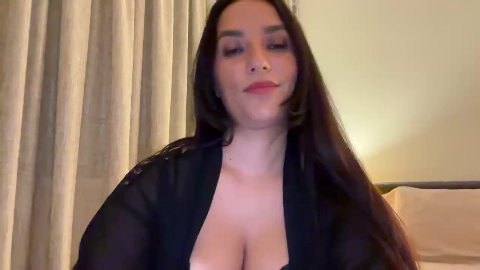 Gallery image thumbnail from HOLY_BRUNE's myfreecams stream on, 06/22/2025, 21:31 image 4 of 20