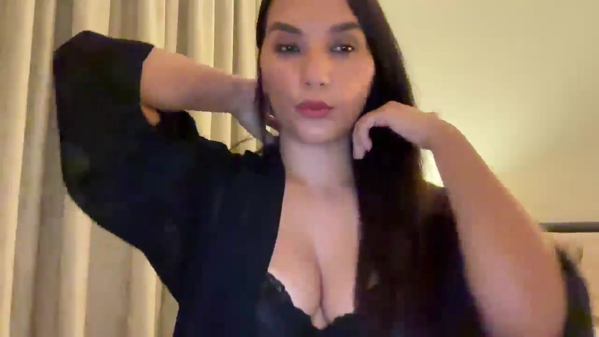 Gallery image thumbnail from HOLY_BRUNE's myfreecams stream on, 06/22/2025, 21:31 image 6 of 20
