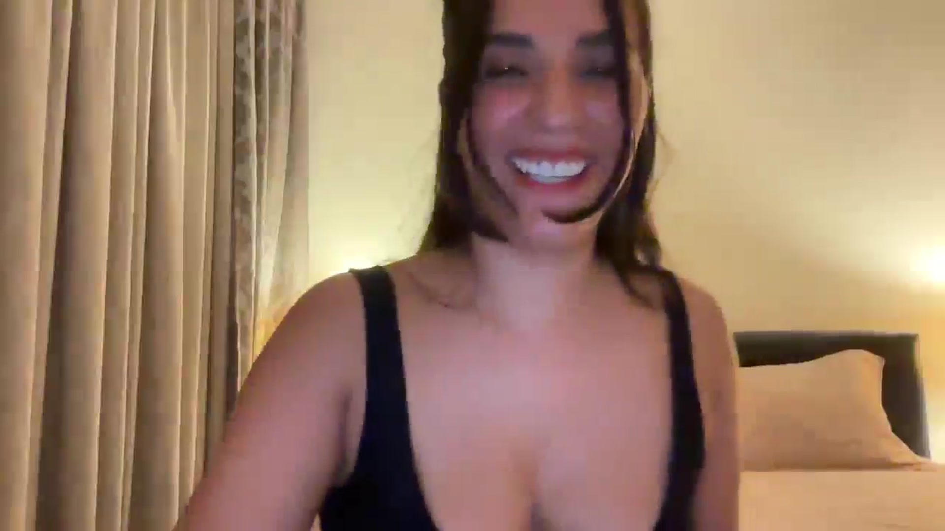 Gallery image thumbnail from HOLY_BRUNE's myfreecams stream on, 06/28/2025, 02:48 image 4 of 20