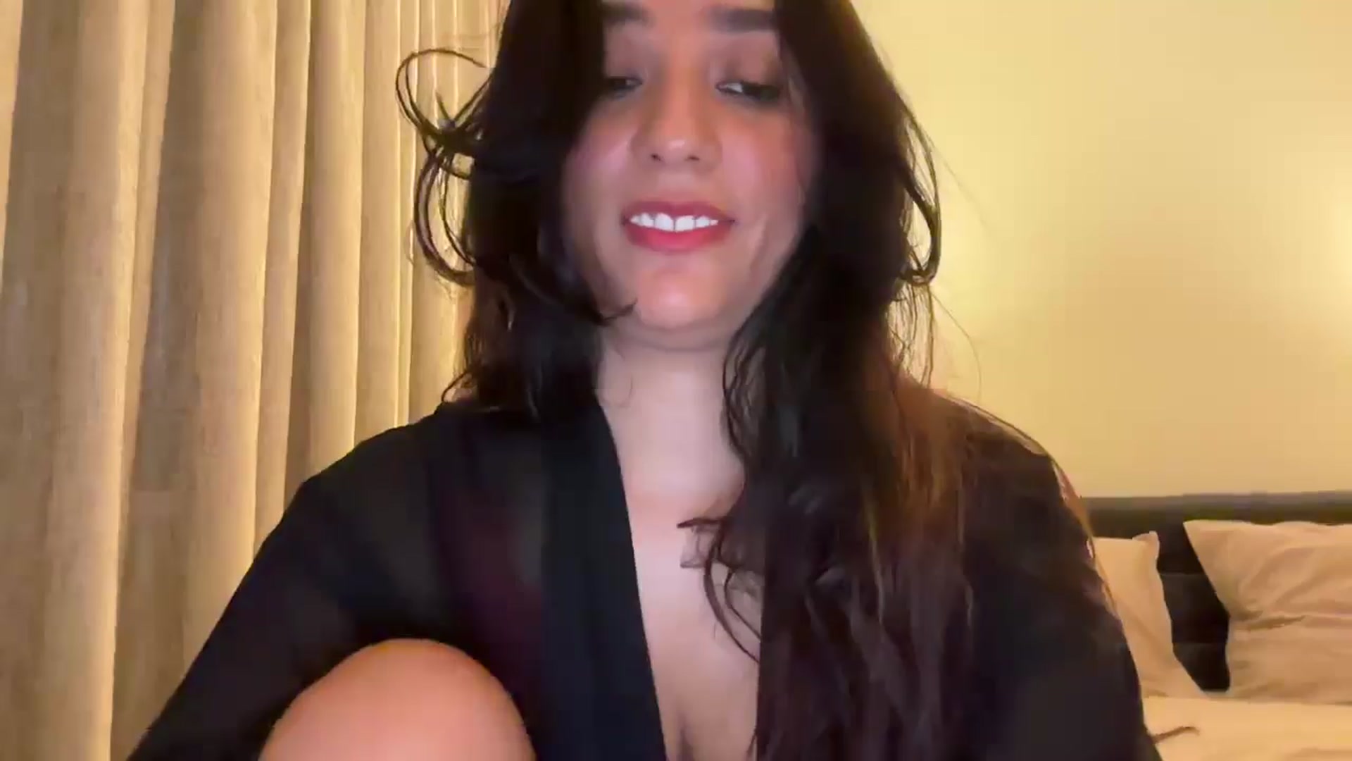 Gallery image thumbnail from HOLY_BRUNE's myfreecams stream on, 06/28/2025, 23:49 image 4 of 20