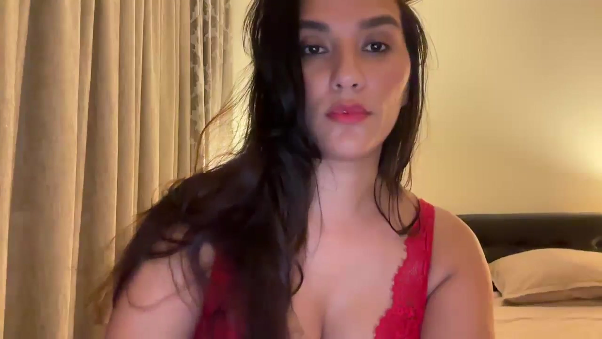 Gallery image thumbnail from HOLY_BRUNE's myfreecams stream on, 07/04/2025, 24:35 image 18 of 20