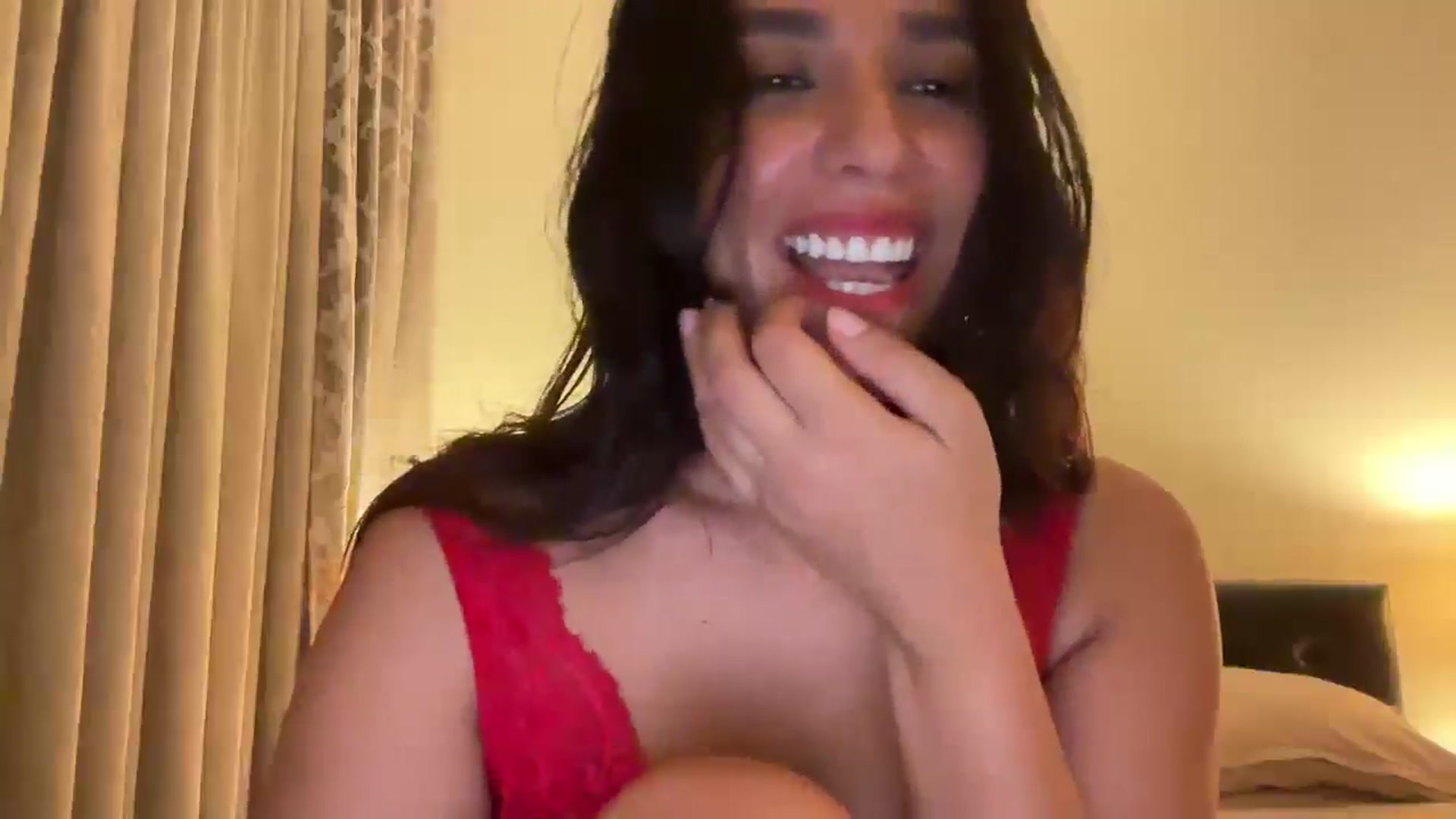 Gallery image thumbnail from HOLY_BRUNE's myfreecams stream on, 07/04/2025, 24:35 image 20 of 20