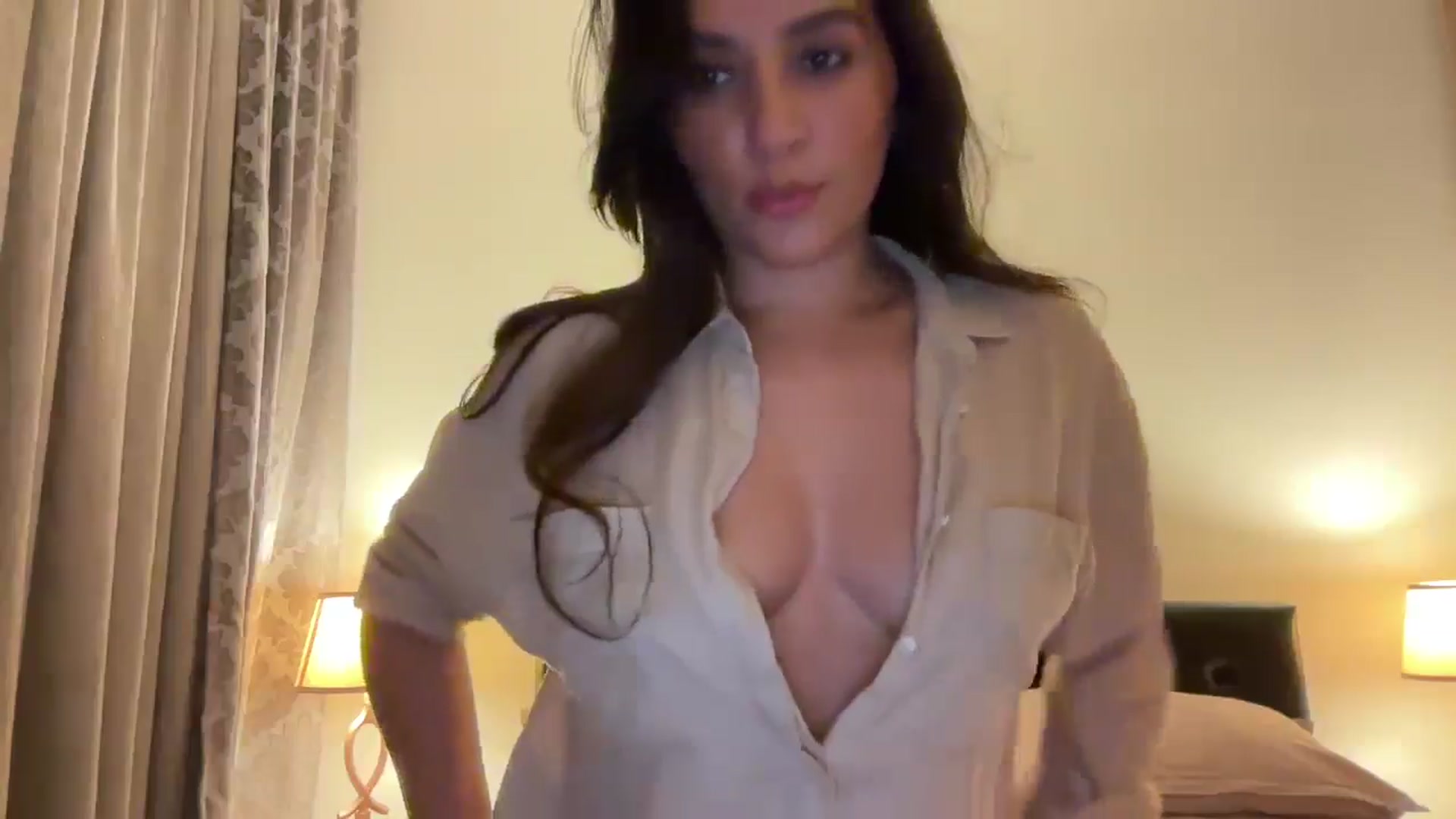 Gallery image thumbnail from HOLY_BRUNE's myfreecams stream on, 07/05/2025, 24:03 image 10 of 20