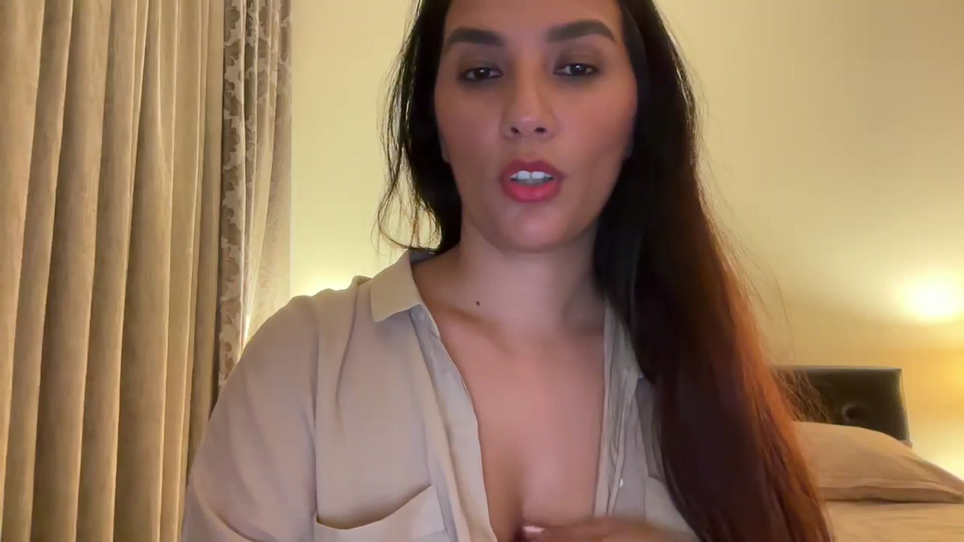 Gallery image thumbnail from HOLY_BRUNE's myfreecams stream on, 07/05/2025, 24:03 image 14 of 20