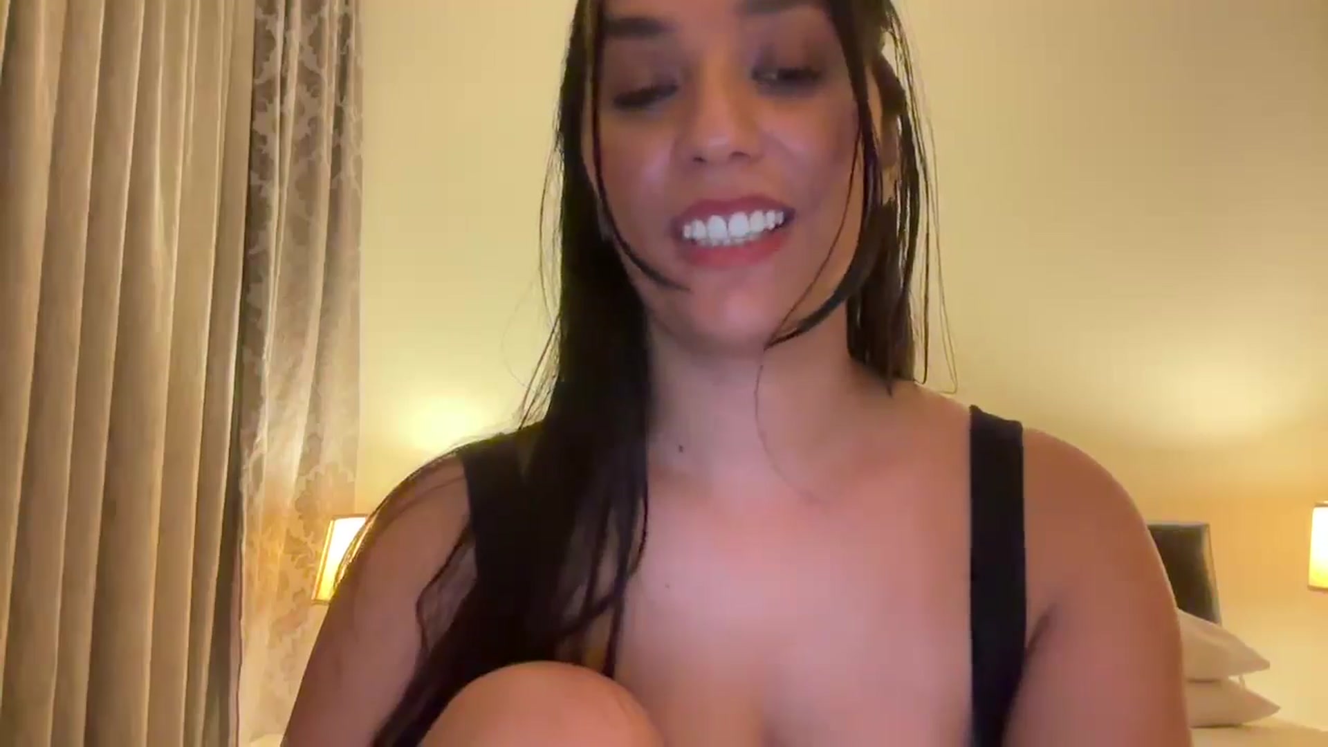 Gallery image thumbnail from HOLY_BRUNE's myfreecams stream on, 07/12/2025, 02:10 image 11 of 20