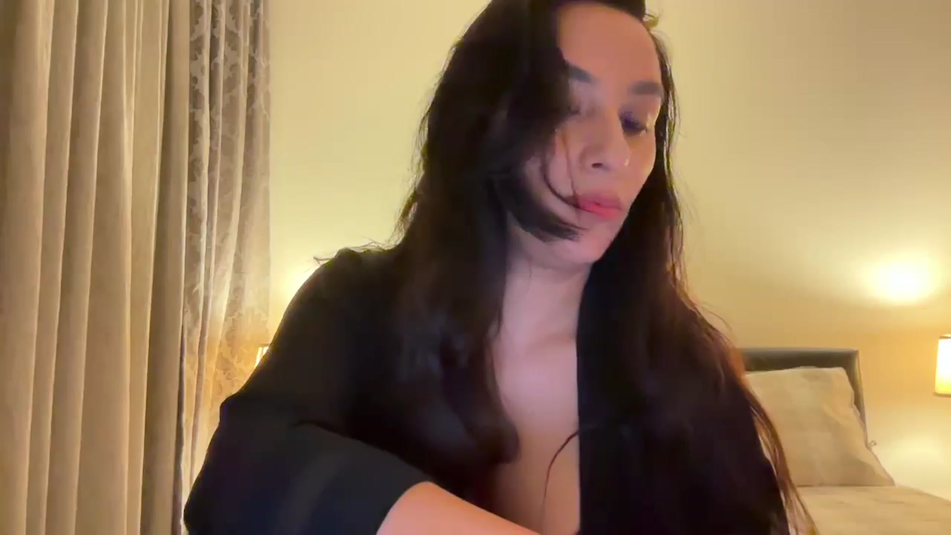 Gallery image thumbnail from HOLY_BRUNE's myfreecams stream on, 07/15/2025, 24:20 image 3 of 20