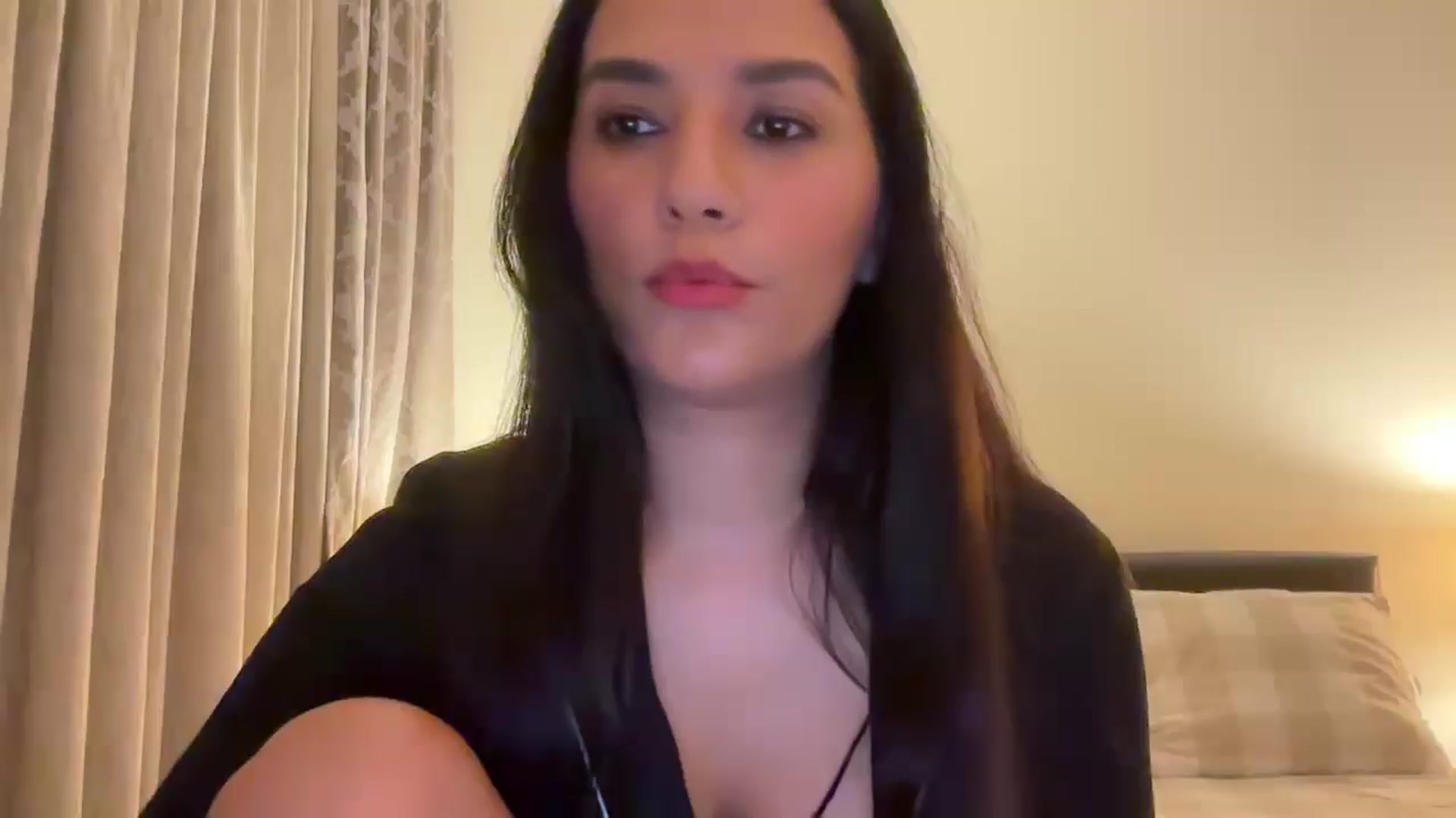 Gallery image thumbnail from HOLY_BRUNE's myfreecams stream on, 07/17/2025, 24:12 image 2 of 20