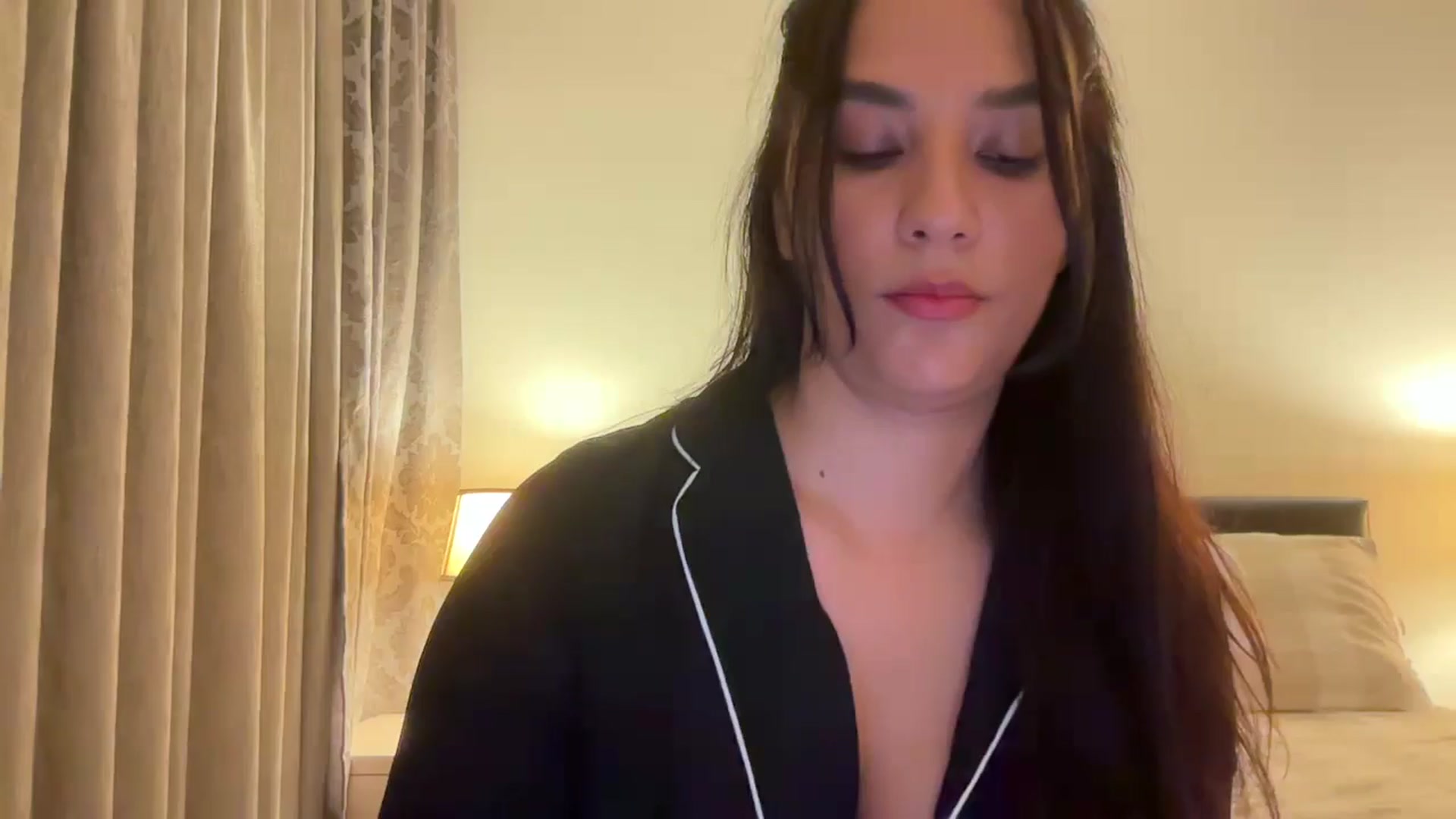 Gallery image thumbnail from HOLY_BRUNE's myfreecams stream on, 07/17/2025, 24:12 image 12 of 20