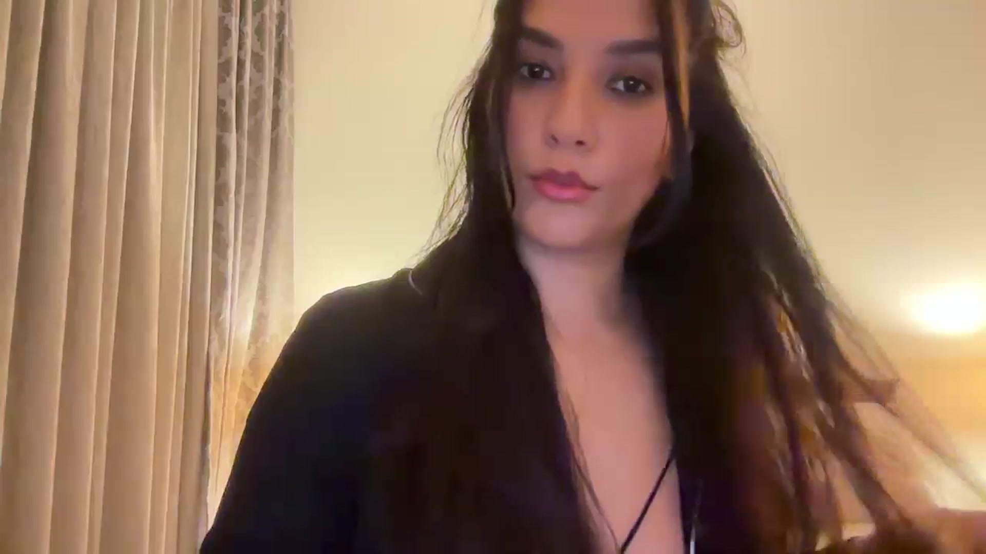 Gallery image thumbnail from HOLY_BRUNE's myfreecams stream on, 07/17/2025, 24:12 image 11 of 20