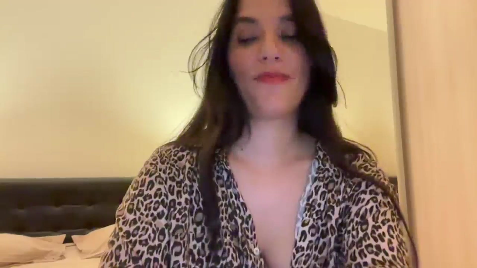 Gallery image thumbnail from HOLY_BRUNE's myfreecams stream on, 08/18/2025, 01:28 image 19 of 20