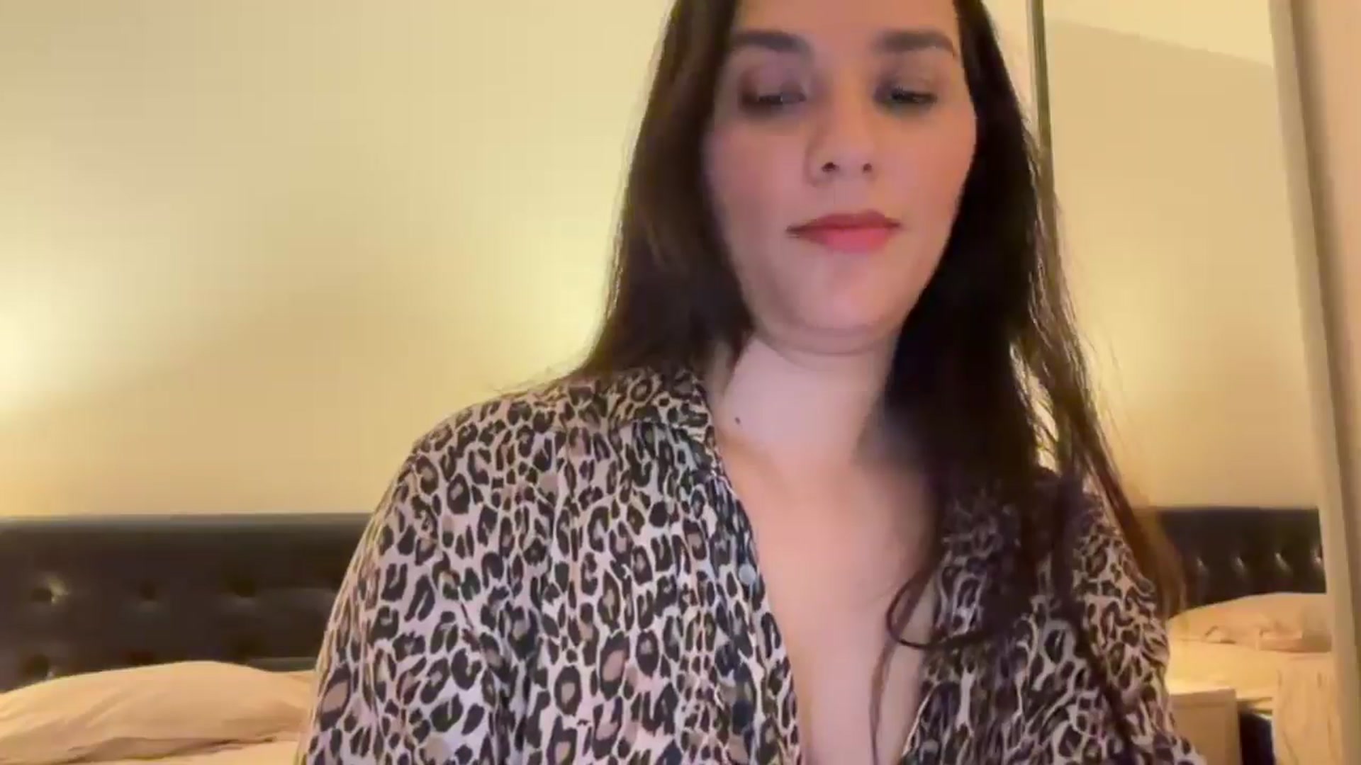 Gallery image thumbnail from HOLY_BRUNE's myfreecams stream on, 08/18/2025, 01:28 image 8 of 20