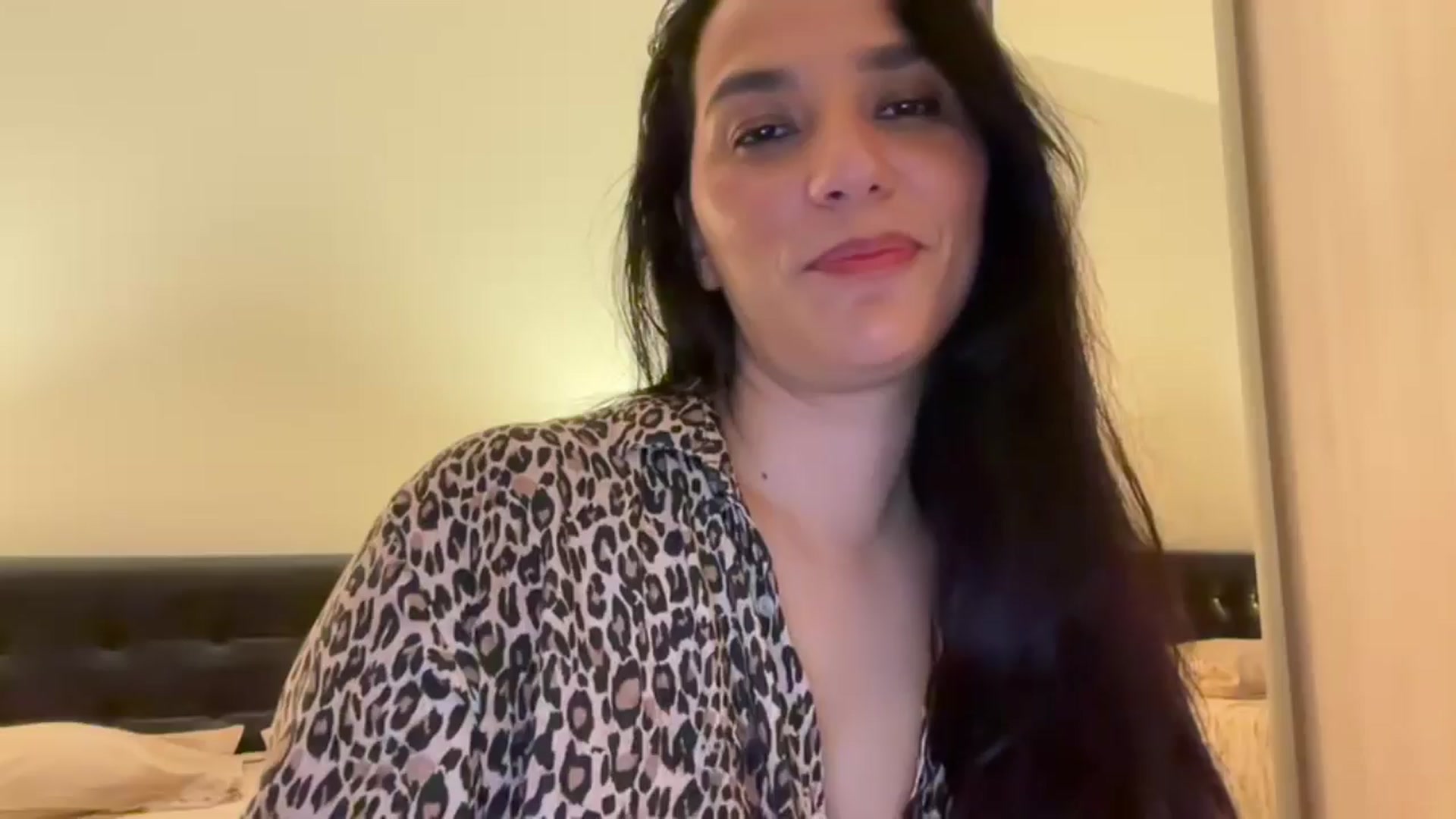 Gallery image thumbnail from HOLY_BRUNE's myfreecams stream on, 08/18/2025, 01:28 image 16 of 20