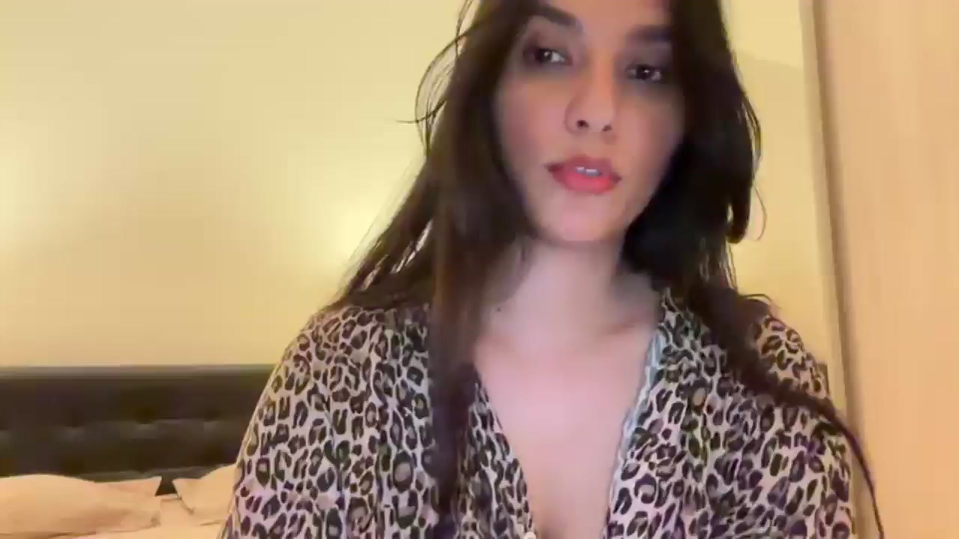 Gallery image thumbnail from HOLY_BRUNE's myfreecams stream on, 08/18/2025, 01:28 image 18 of 20