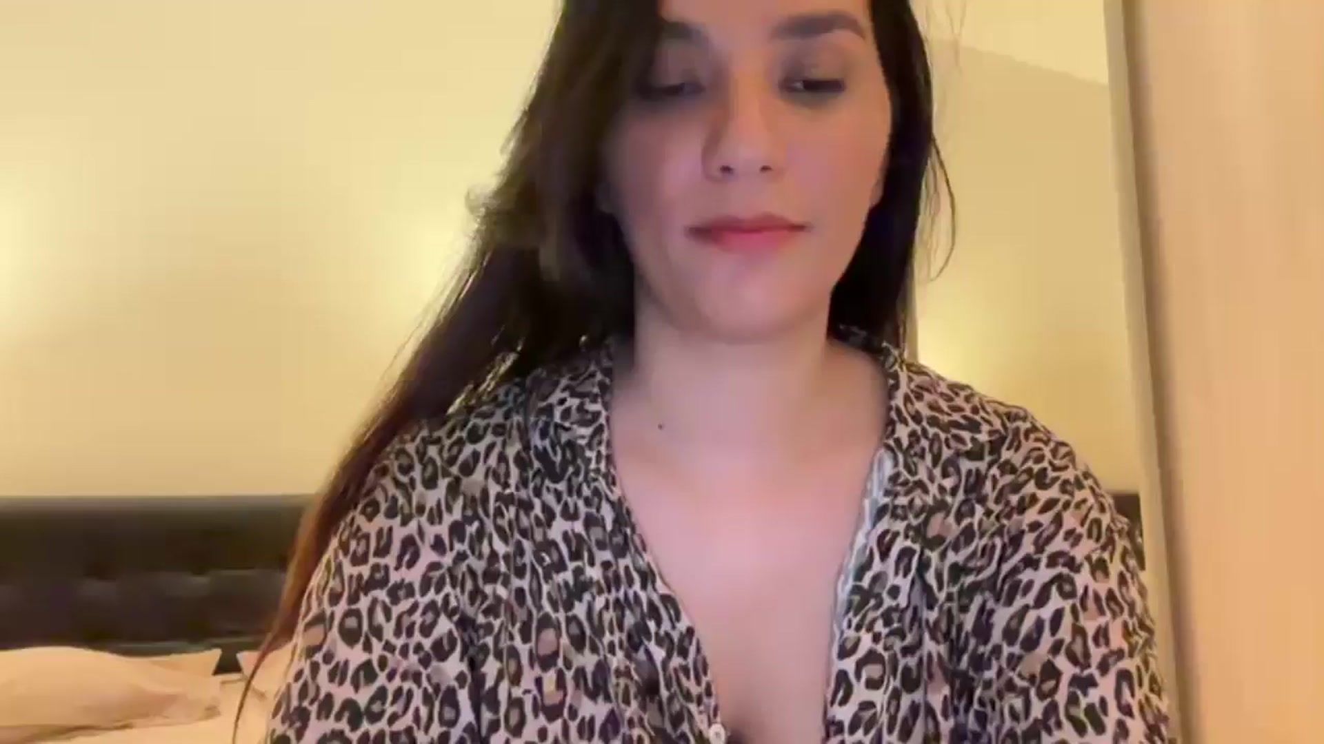Gallery image thumbnail from HOLY_BRUNE's myfreecams stream on, 08/18/2025, 01:28 image 17 of 20