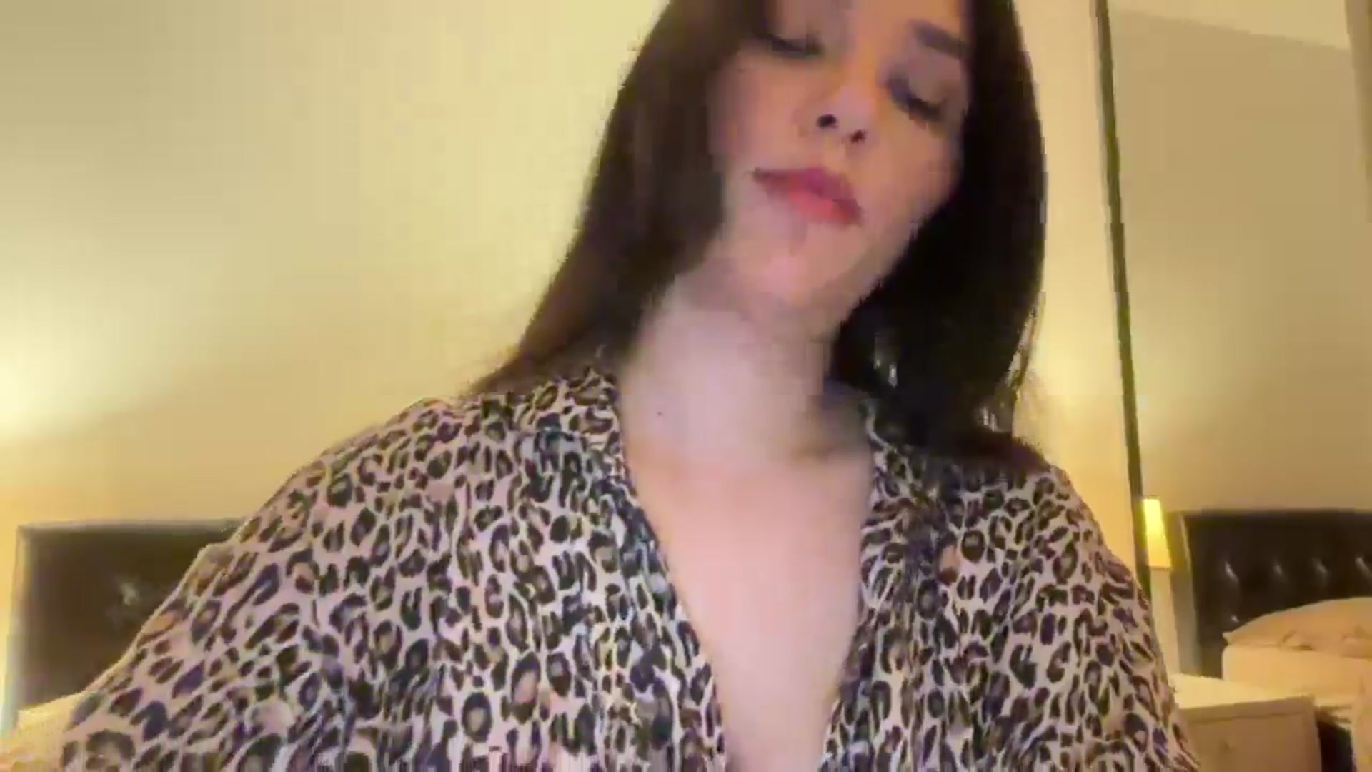 Gallery image thumbnail from HOLY_BRUNE's myfreecams stream on, 08/18/2025, 01:28 image 6 of 20
