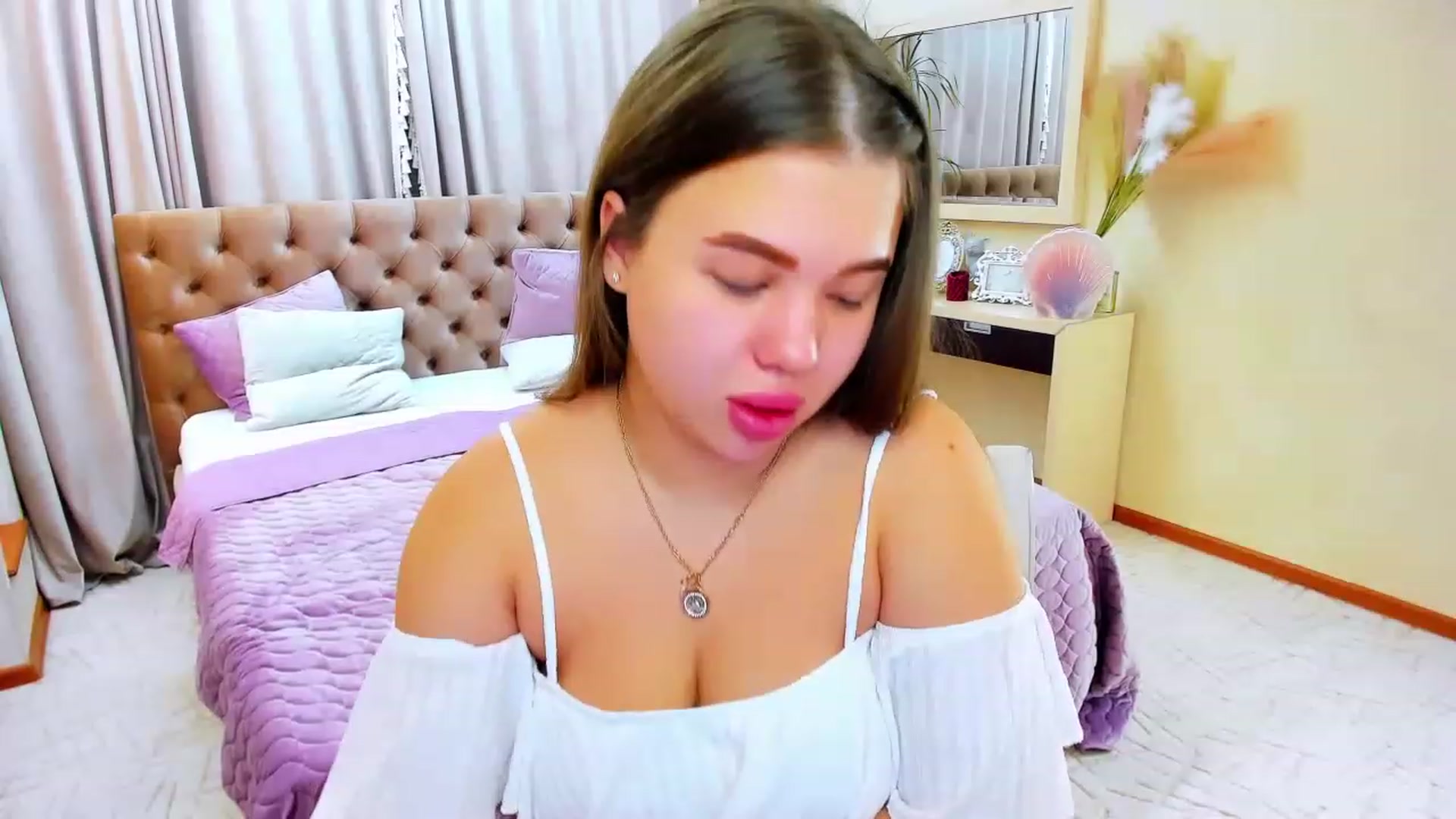 Gallery image thumbnail from HONEYY_MOON's myfreecams stream on, 11/20/2022, 20:20 image 13 of 20