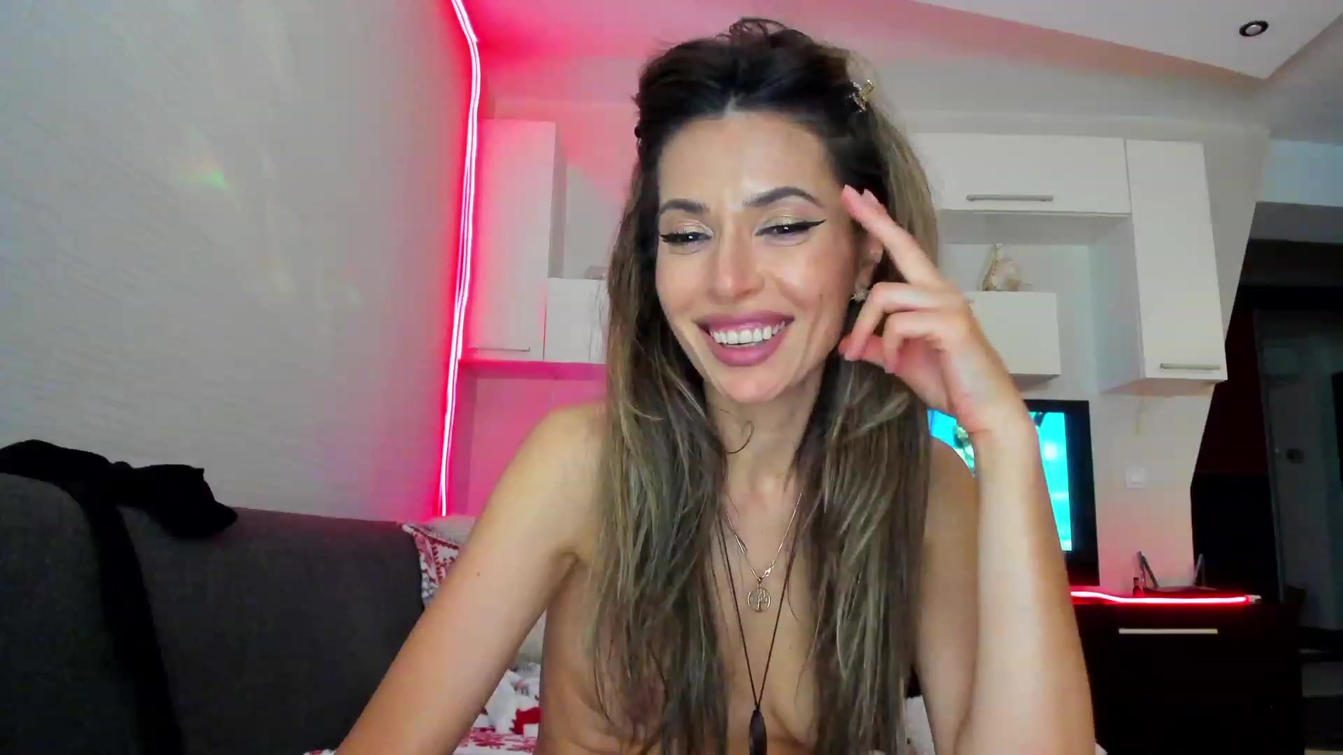 Gallery image thumbnail from HOTandWet4U's myfreecams stream on, 05/26/2023, 04:55 image 19 of 20
