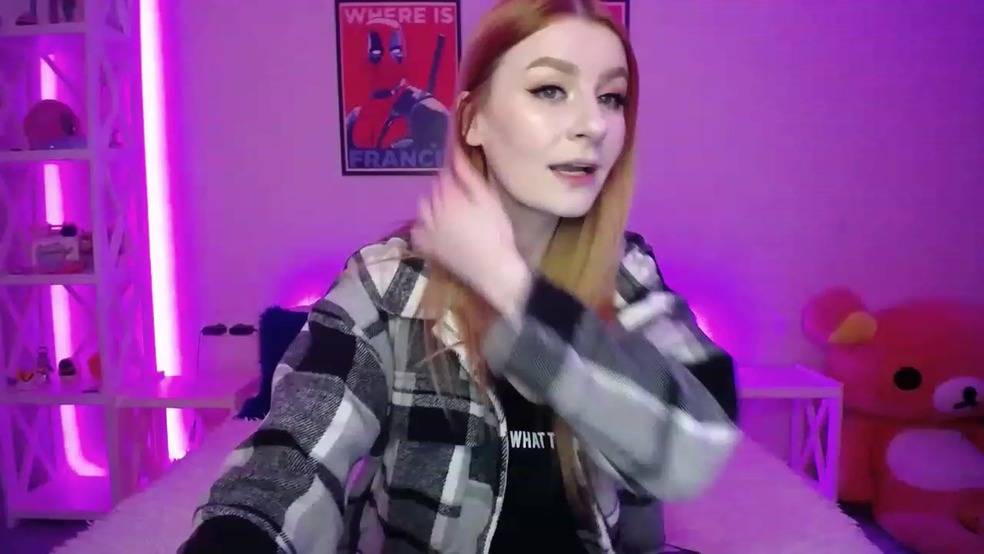 Gallery image thumbnail from HOWERGIRL's myfreecams stream on, 03/18/2023, 21:00 image 12 of 20
