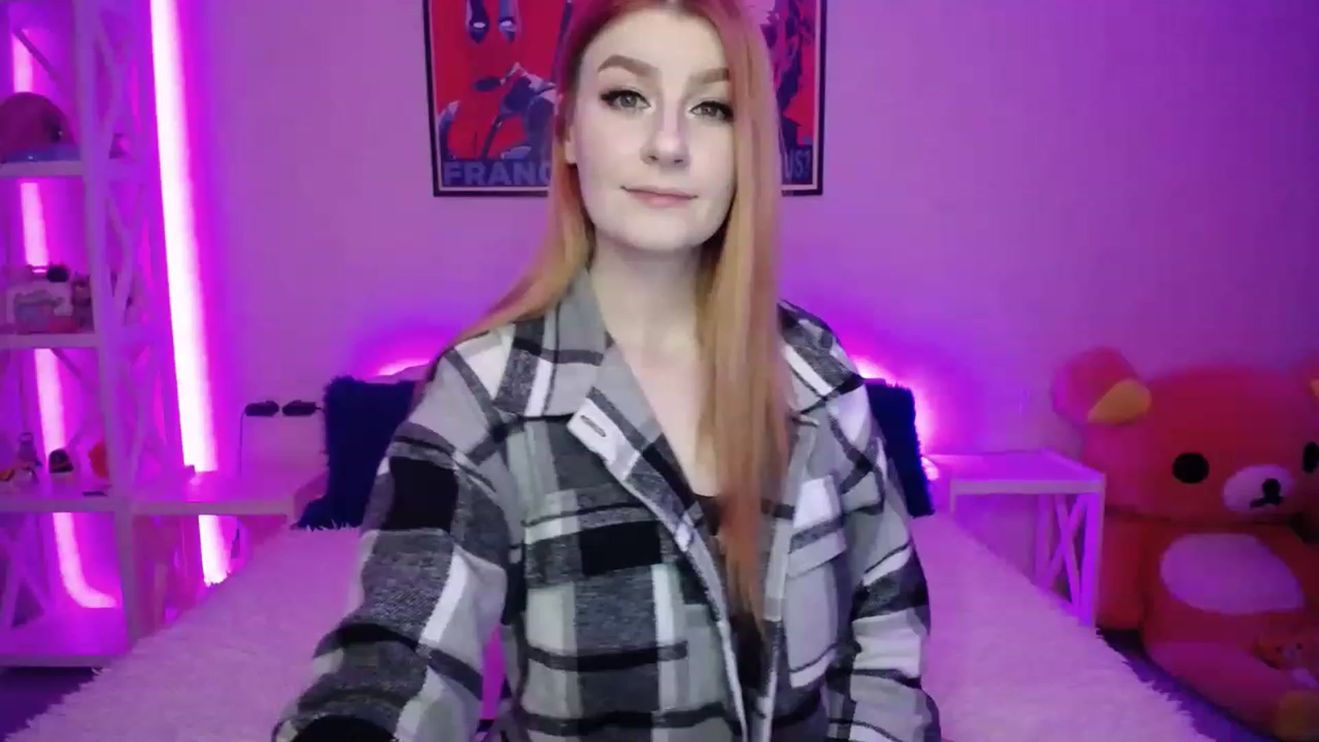 Gallery image thumbnail from HOWERGIRL's myfreecams stream on, 03/18/2023, 21:00 image 18 of 20