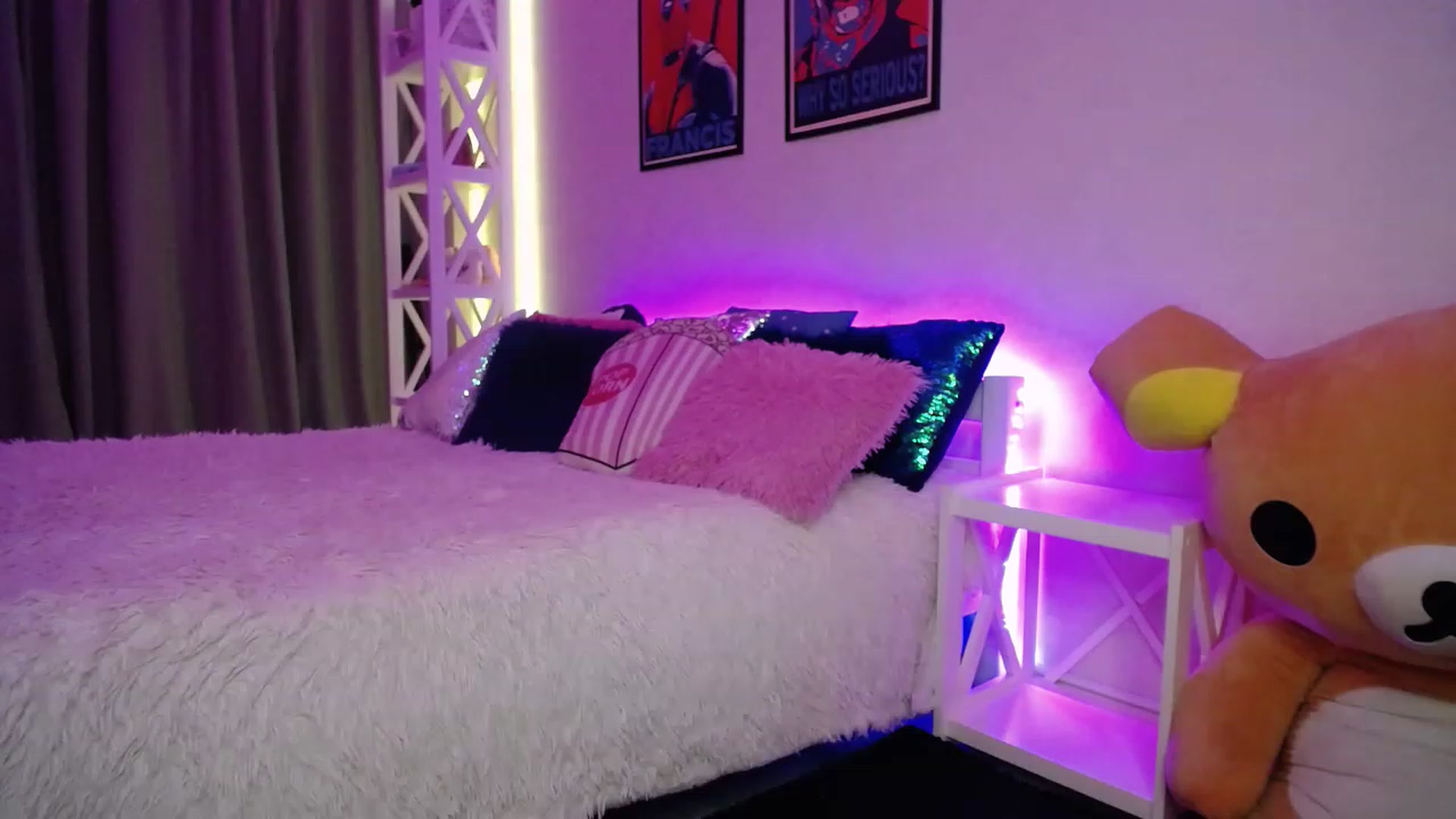 Gallery image thumbnail from HOWERGIRL's myfreecams stream on, 05/27/2023, 19:40 image 4 of 20