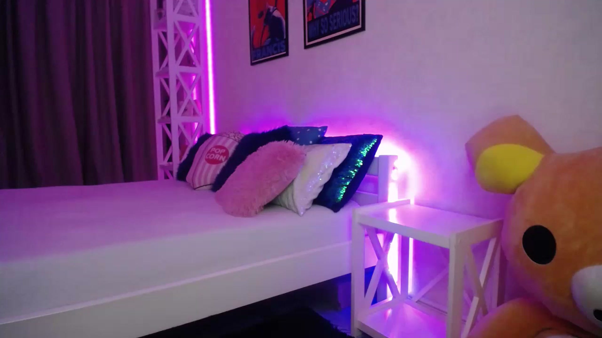 Gallery image thumbnail from HOWERGIRL's myfreecams stream on, 07/21/2023, 19:17 image 15 of 20