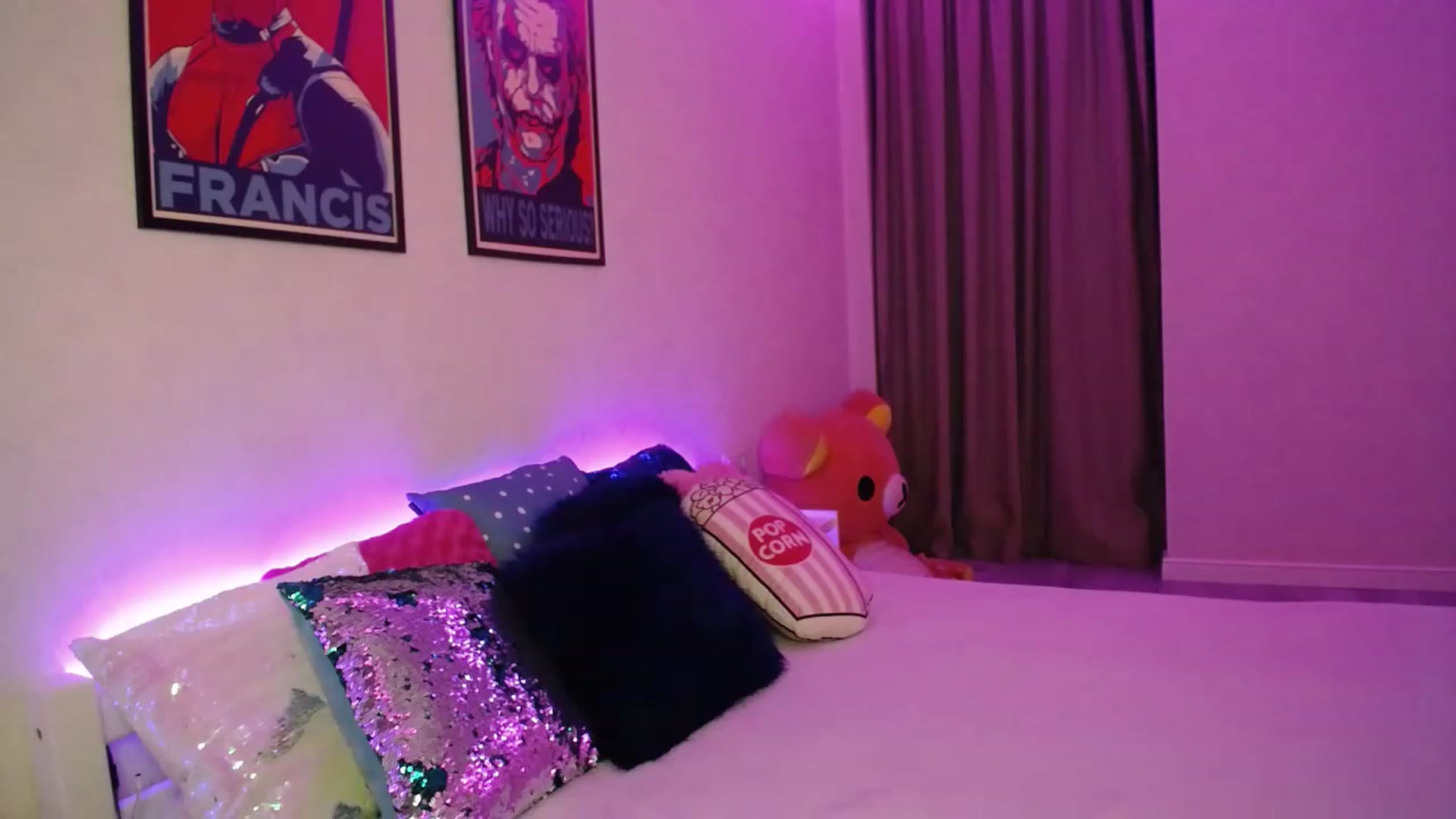 Gallery image thumbnail from HOWERGIRL's myfreecams stream on, 08/19/2023, 20:18 image 9 of 20