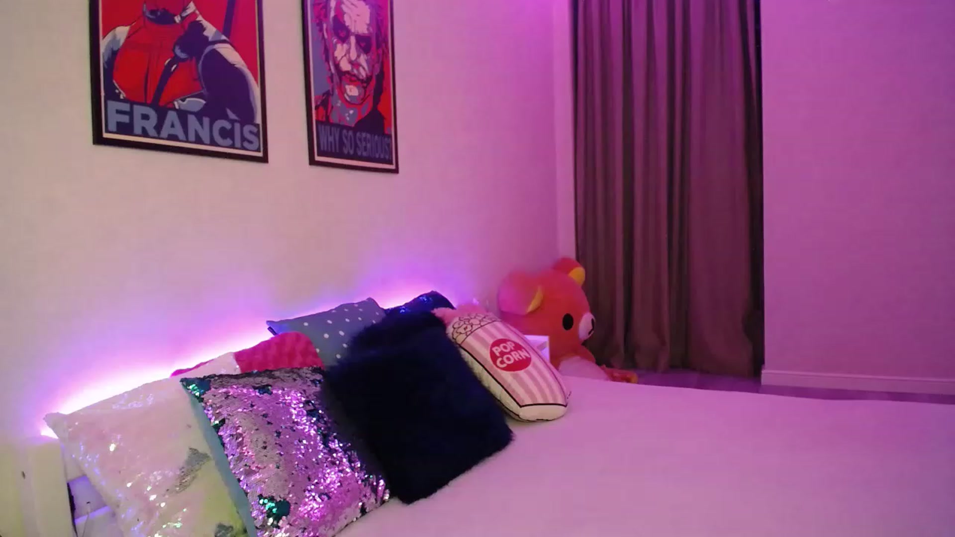 Gallery image thumbnail from HOWERGIRL's myfreecams stream on, 08/19/2023, 20:18 image 16 of 20