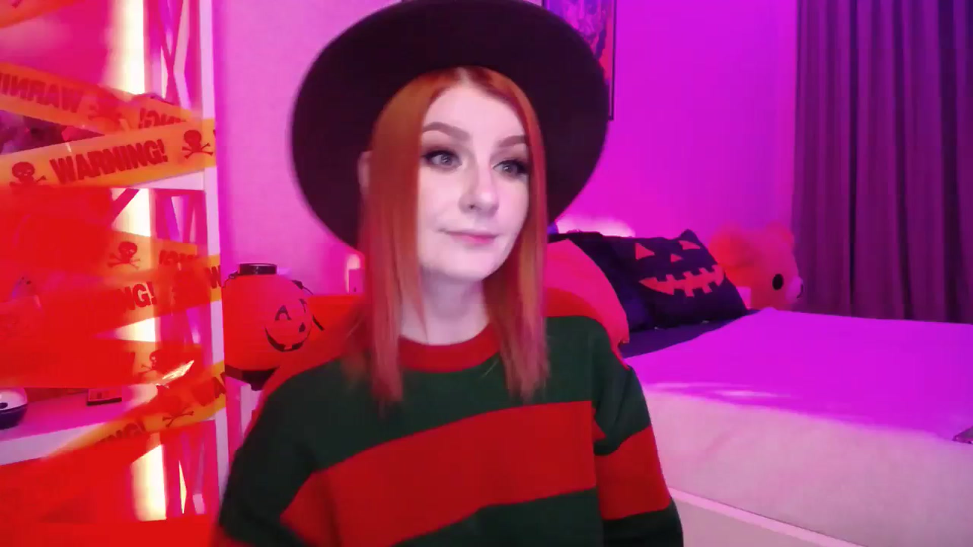 Gallery image thumbnail from HOWERGIRL's myfreecams stream on, 10/24/2023, 19:32 image 1 of 20
