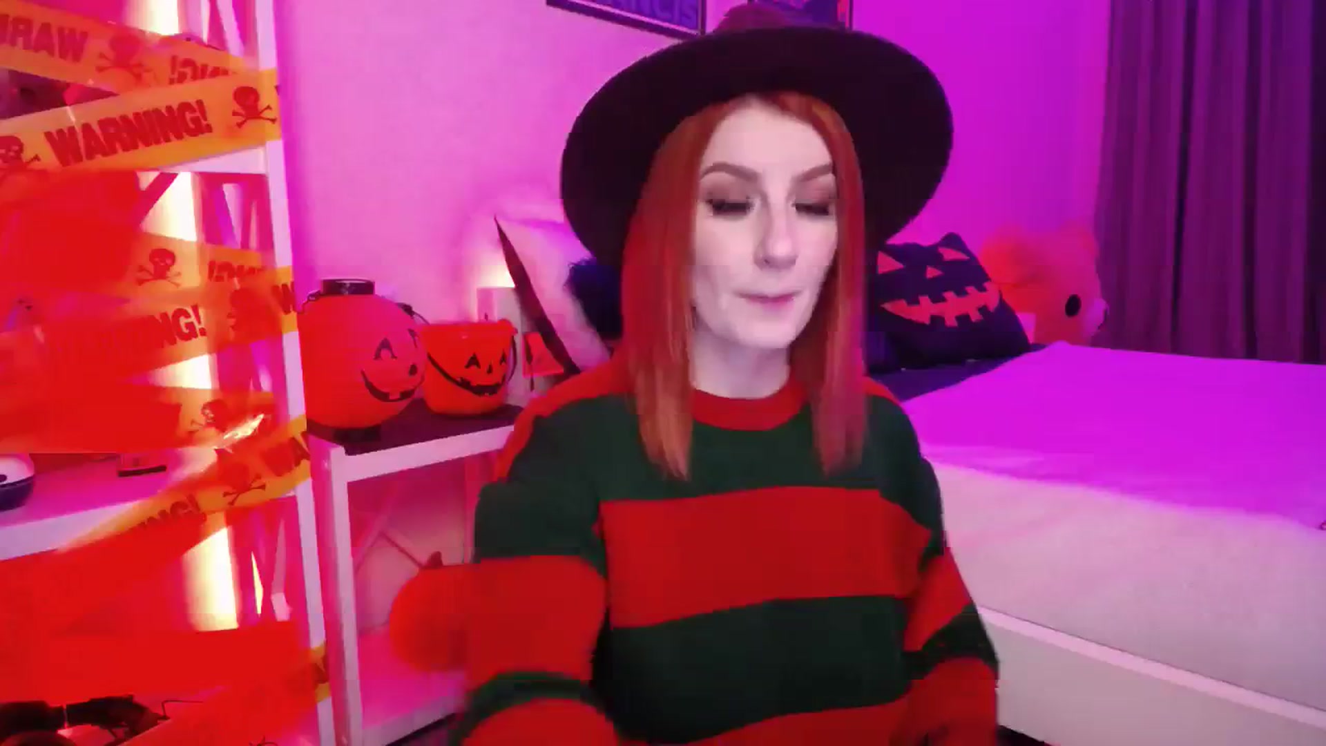 Gallery image thumbnail from HOWERGIRL's myfreecams stream on, 10/24/2023, 19:32 image 3 of 20