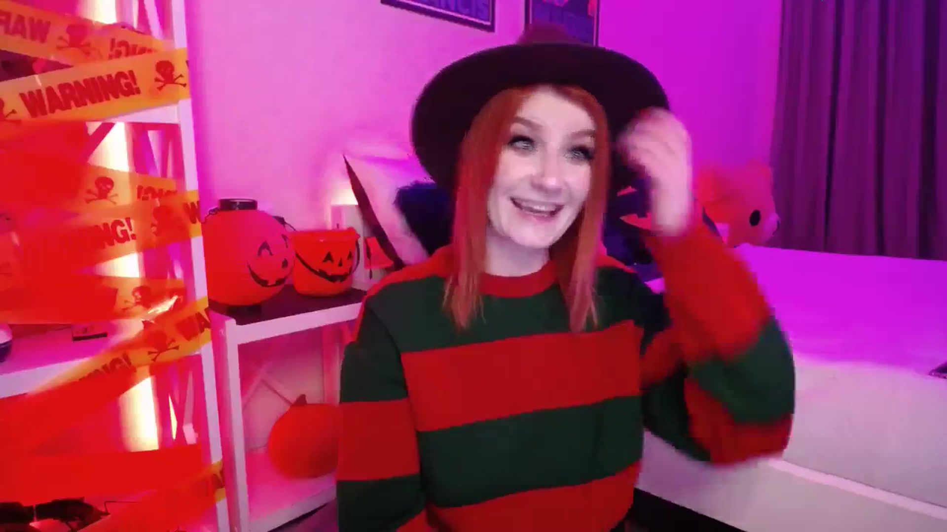 Gallery image thumbnail from HOWERGIRL's myfreecams stream on, 10/24/2023, 19:32 image 6 of 20