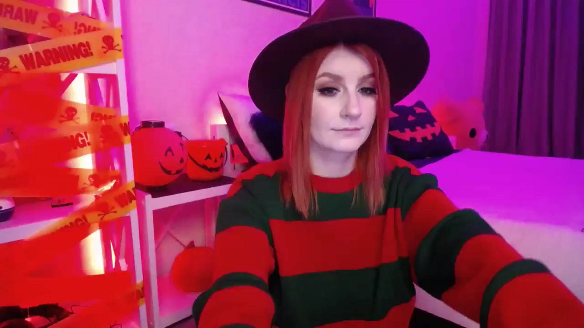 Gallery image thumbnail from HOWERGIRL's myfreecams stream on, 10/24/2023, 19:32 image 4 of 20