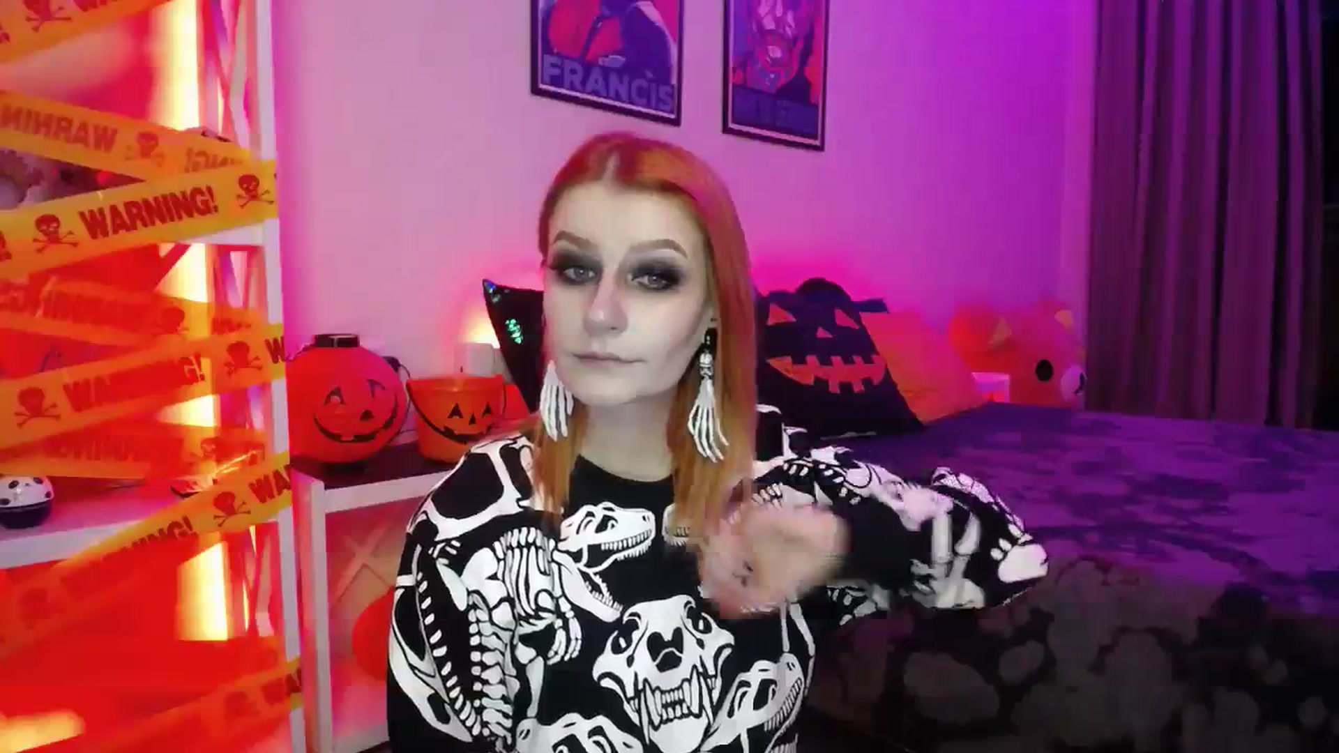 Gallery image thumbnail from HOWERGIRL's myfreecams stream on, 10/31/2023, 19:20 image 18 of 20