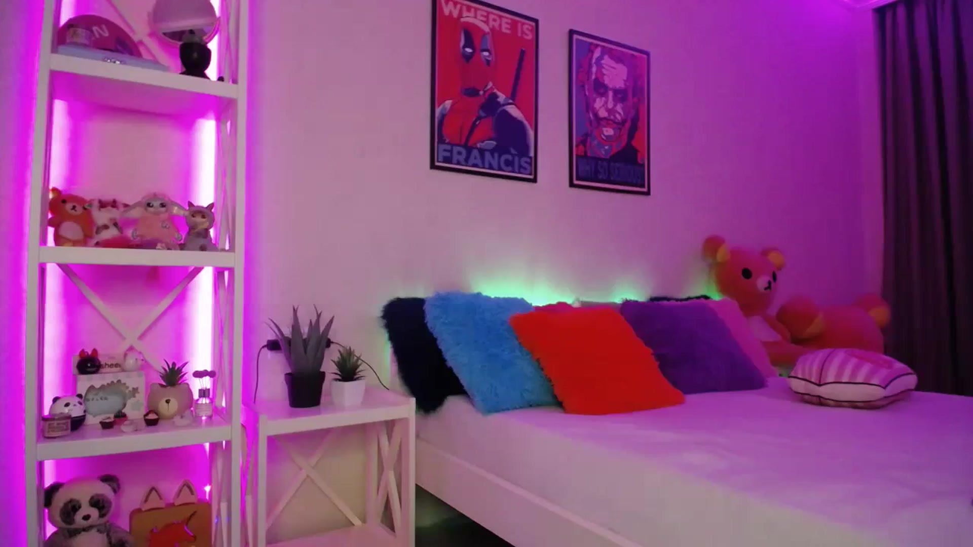 Gallery image thumbnail from HOWERGIRL's myfreecams stream on, 03/23/2024, 20:00 image 7 of 20
