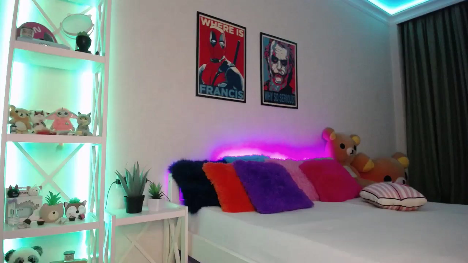 Gallery image thumbnail from HOWERGIRL's myfreecams stream on, 04/27/2024, 19:34 image 16 of 20