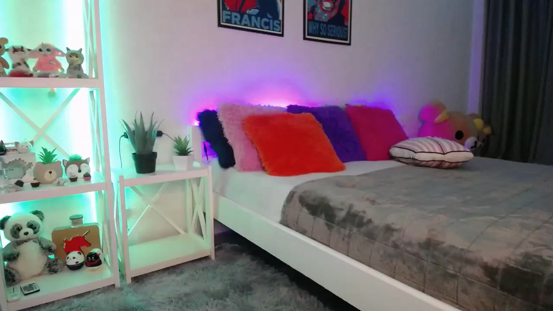 Gallery image thumbnail from HOWERGIRL's myfreecams stream on, 05/03/2024, 19:09 image 14 of 20