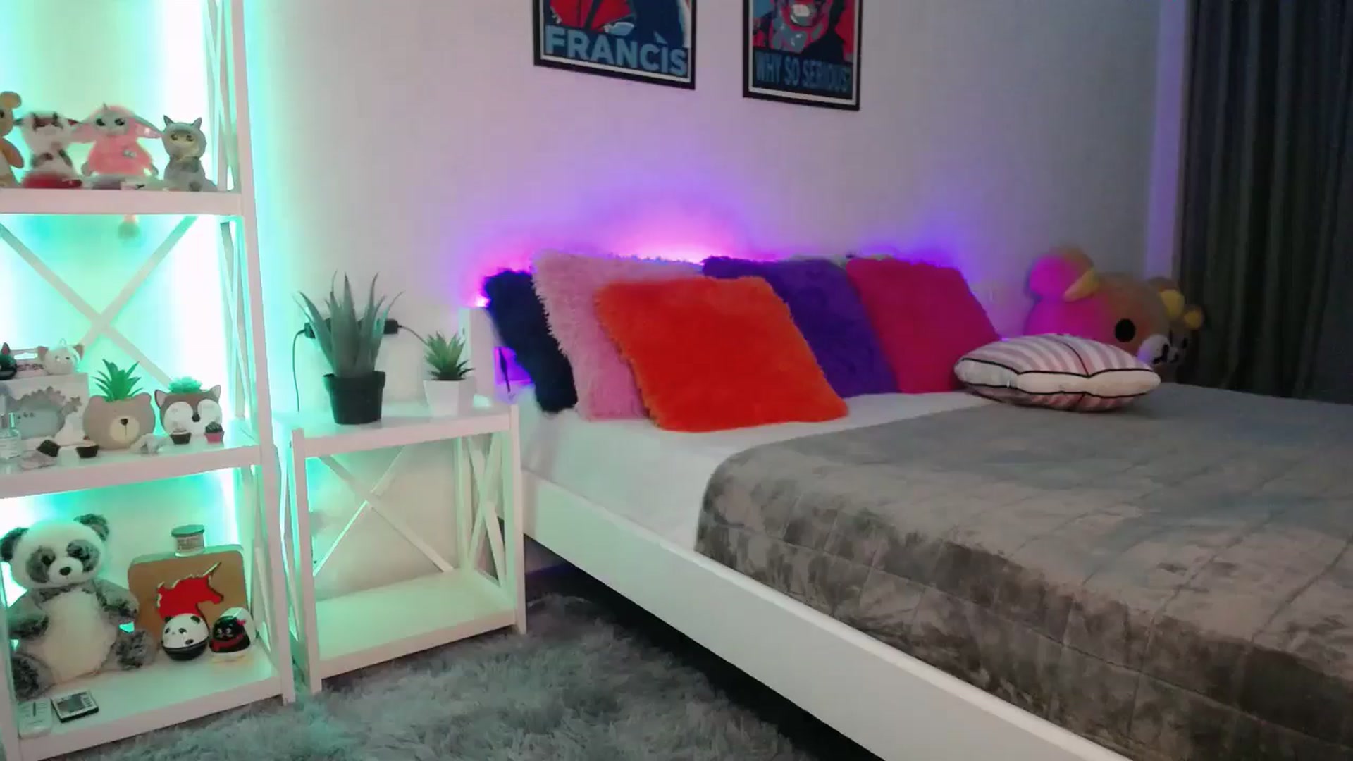 Gallery image thumbnail from HOWERGIRL's myfreecams stream on, 05/03/2024, 19:09 image 18 of 20