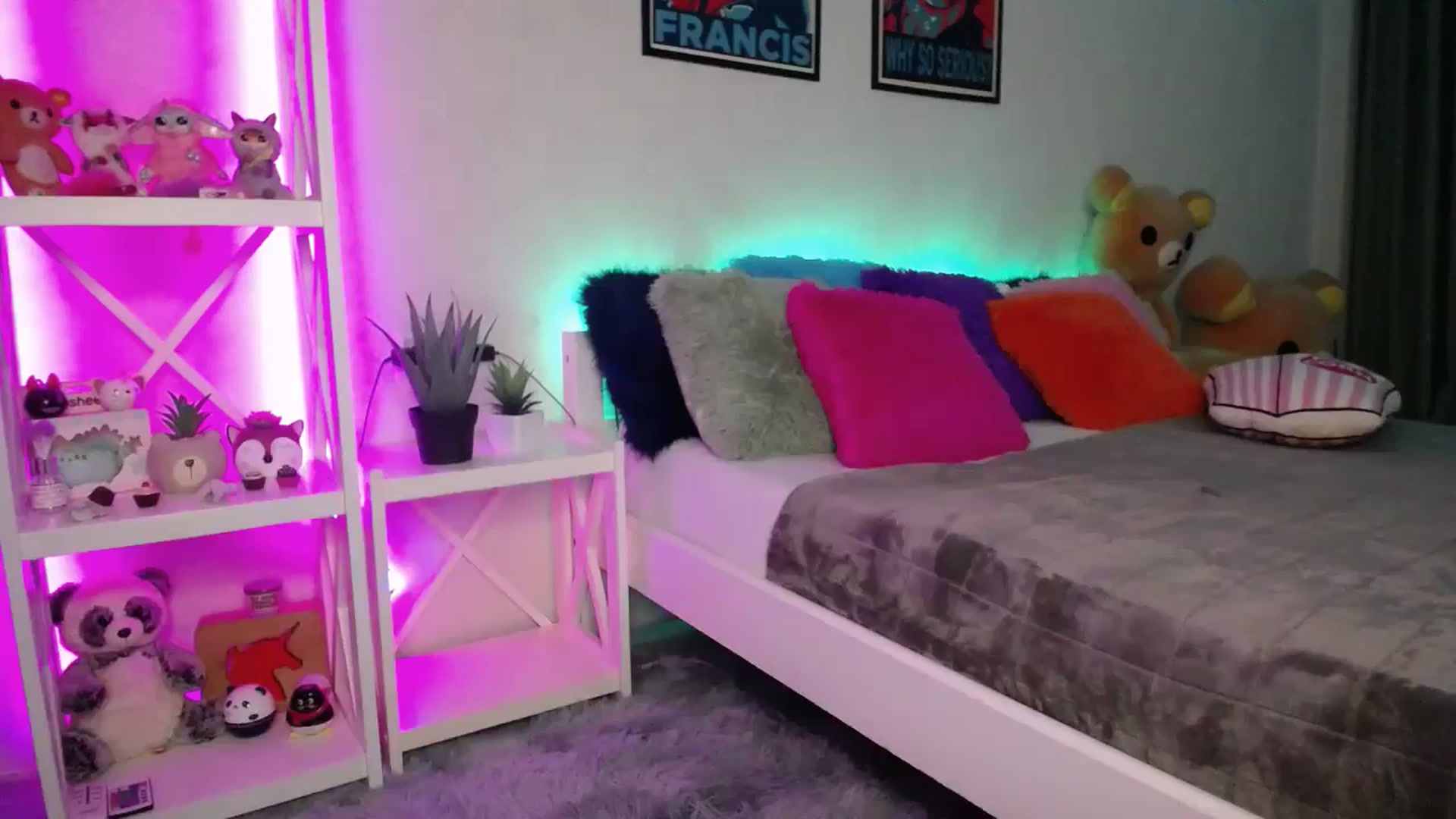 Gallery image thumbnail from HOWERGIRL's myfreecams stream on, 05/31/2024, 20:02 image 6 of 20