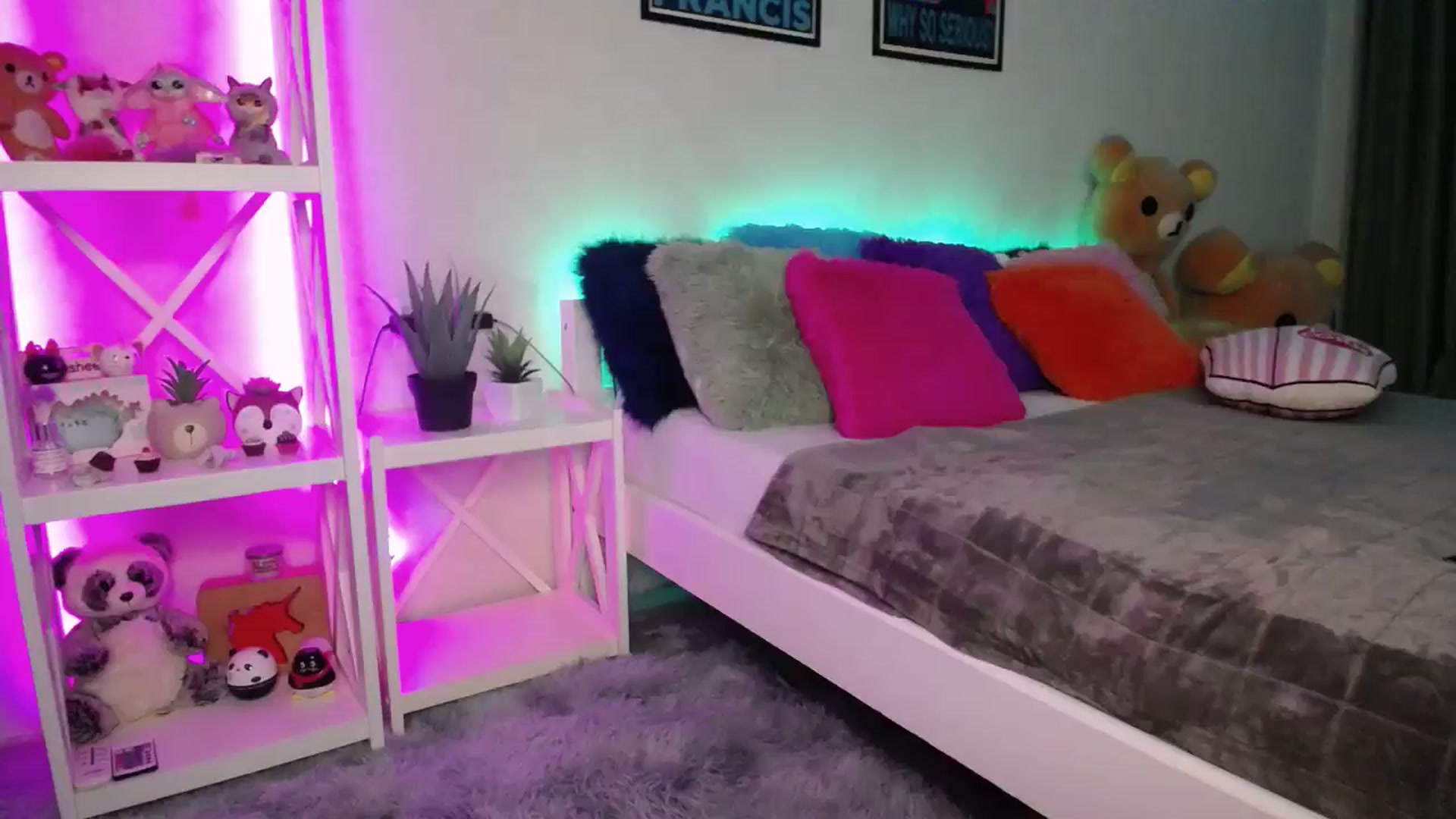 Gallery image thumbnail from HOWERGIRL's myfreecams stream on, 05/31/2024, 20:02 image 14 of 20