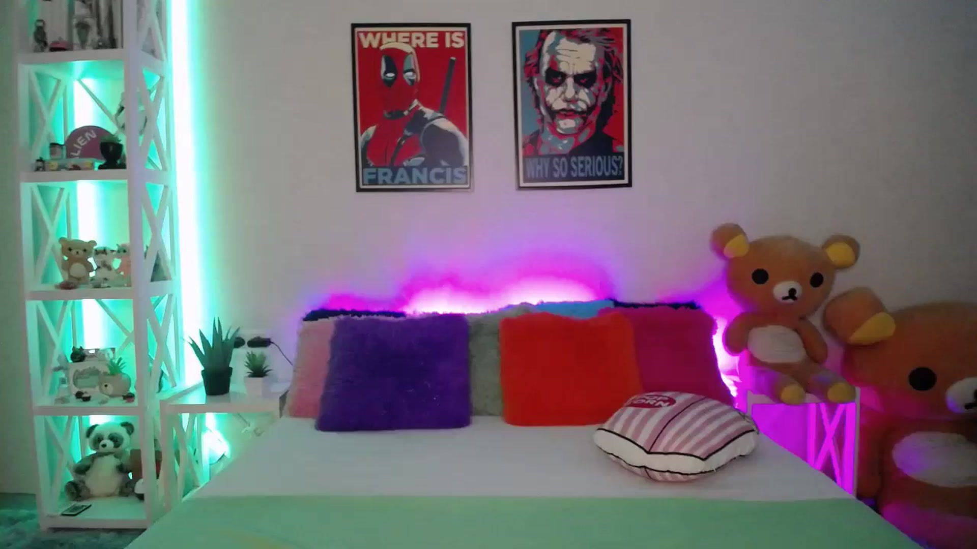 Gallery image thumbnail from HOWERGIRL's myfreecams stream on, 06/16/2024, 16:50 image 14 of 20