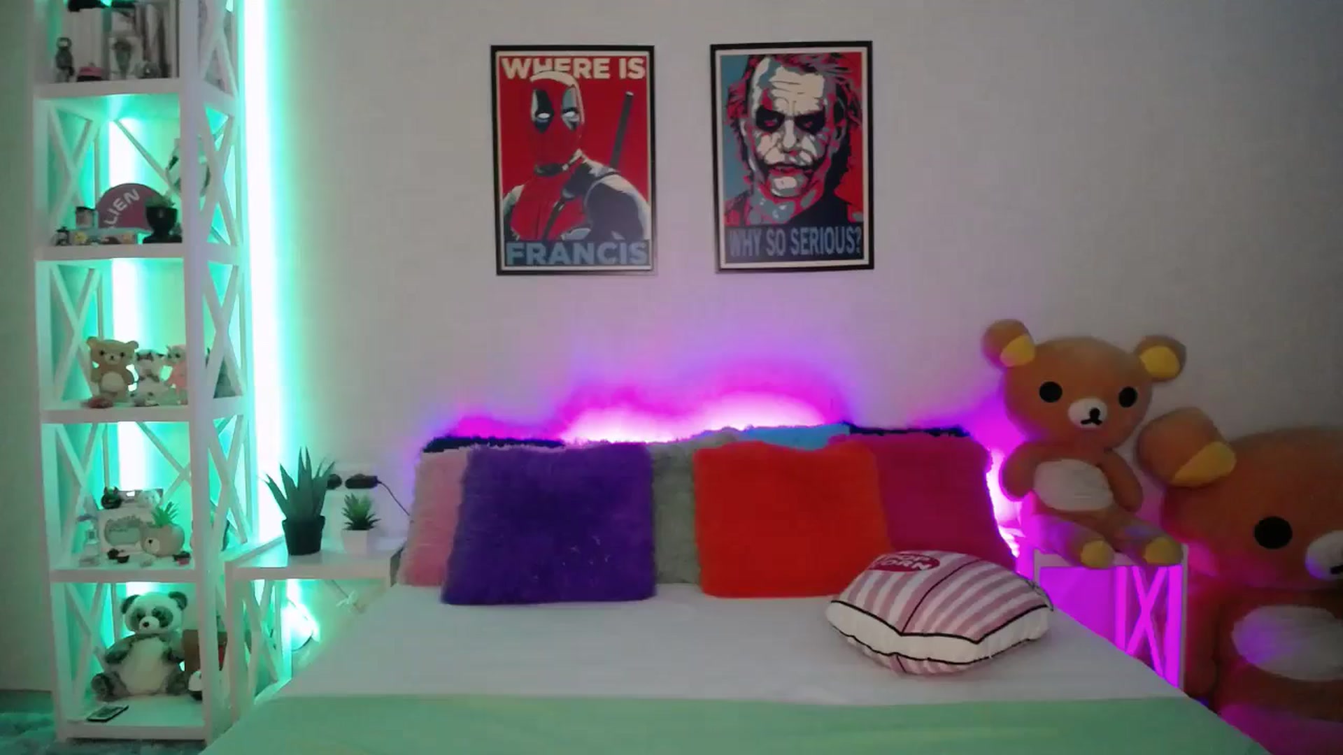 Gallery image thumbnail from HOWERGIRL's myfreecams stream on, 06/16/2024, 18:12 image 14 of 20