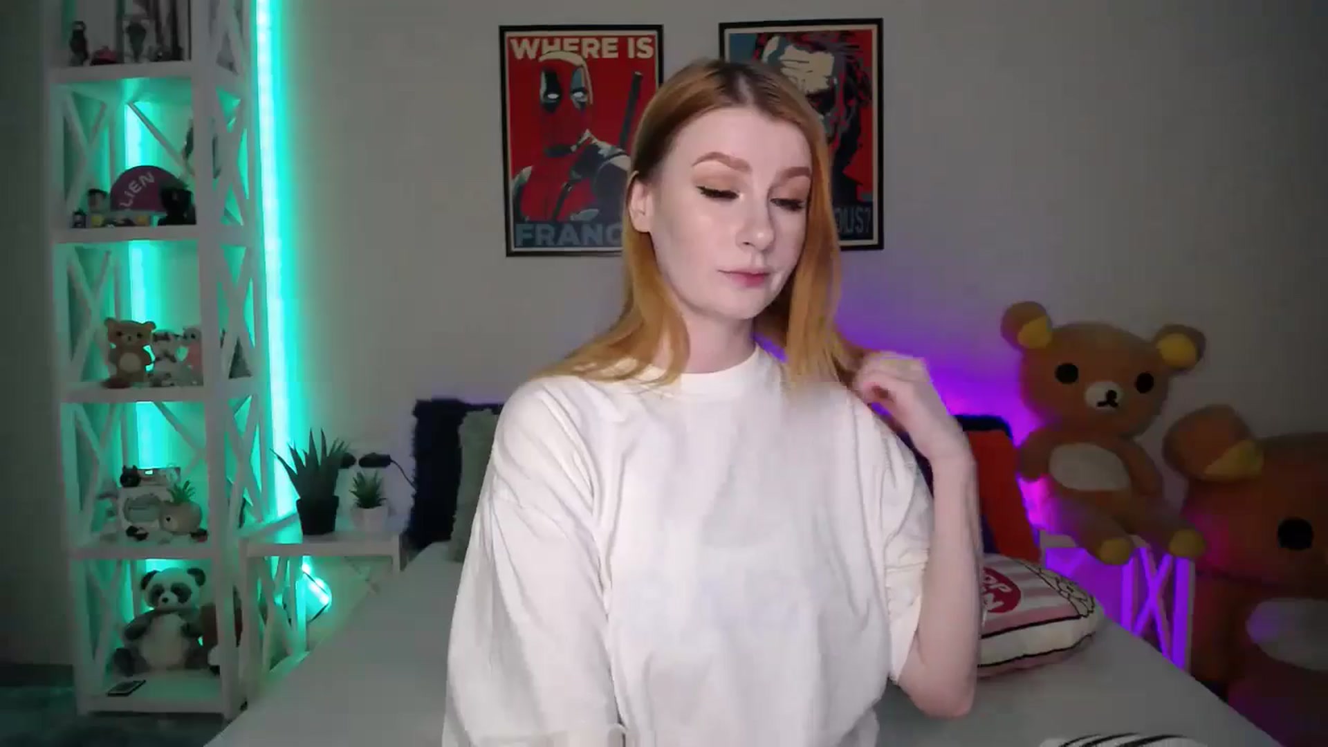 Gallery image thumbnail from HOWERGIRL's myfreecams stream on, 06/19/2024, 18:28 image 6 of 20