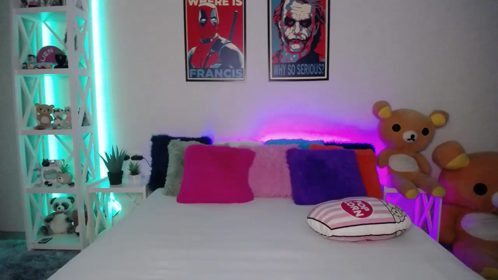 Gallery image thumbnail from HOWERGIRL's myfreecams stream on, 06/19/2024, 19:26 image 8 of 20