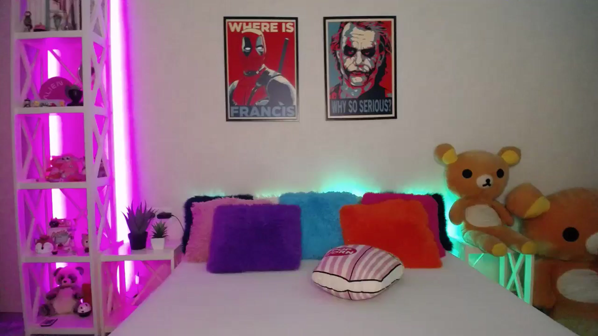Gallery image thumbnail from HOWERGIRL's myfreecams stream on, 07/17/2024, 14:56 image 11 of 20