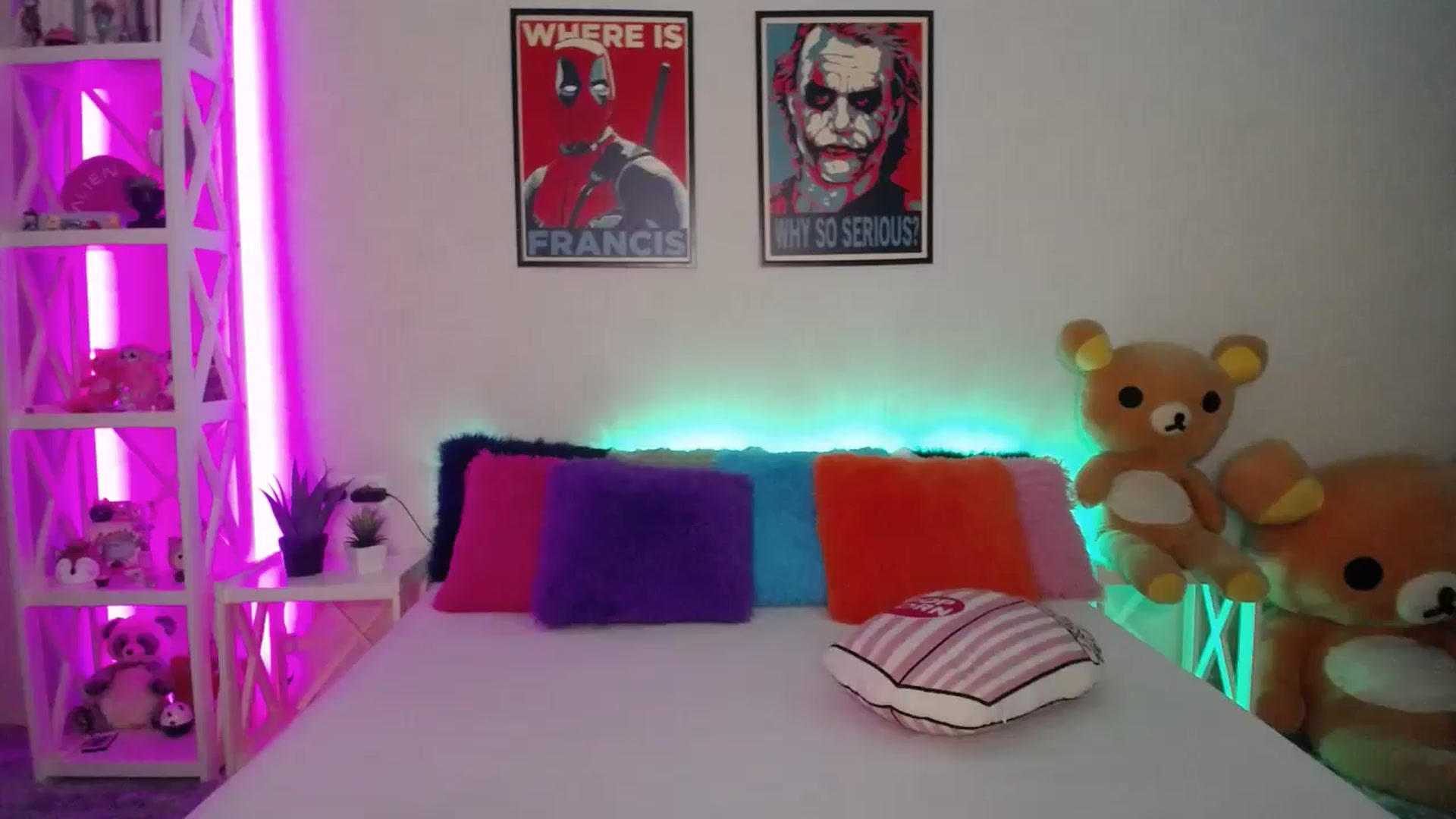Gallery image thumbnail from HOWERGIRL's myfreecams stream on, 07/25/2024, 17:57 image 9 of 20