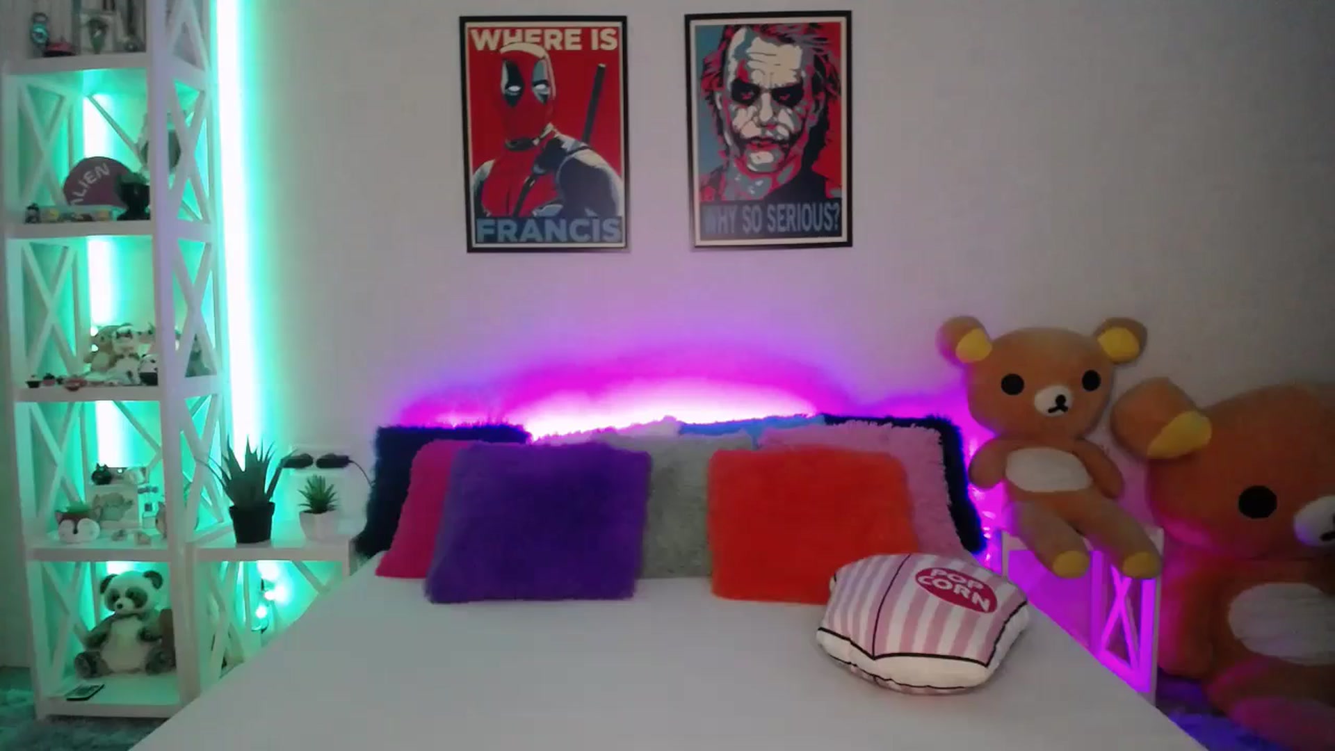 Gallery image thumbnail from HOWERGIRL's myfreecams stream on, 09/08/2024, 18:01 image 5 of 20