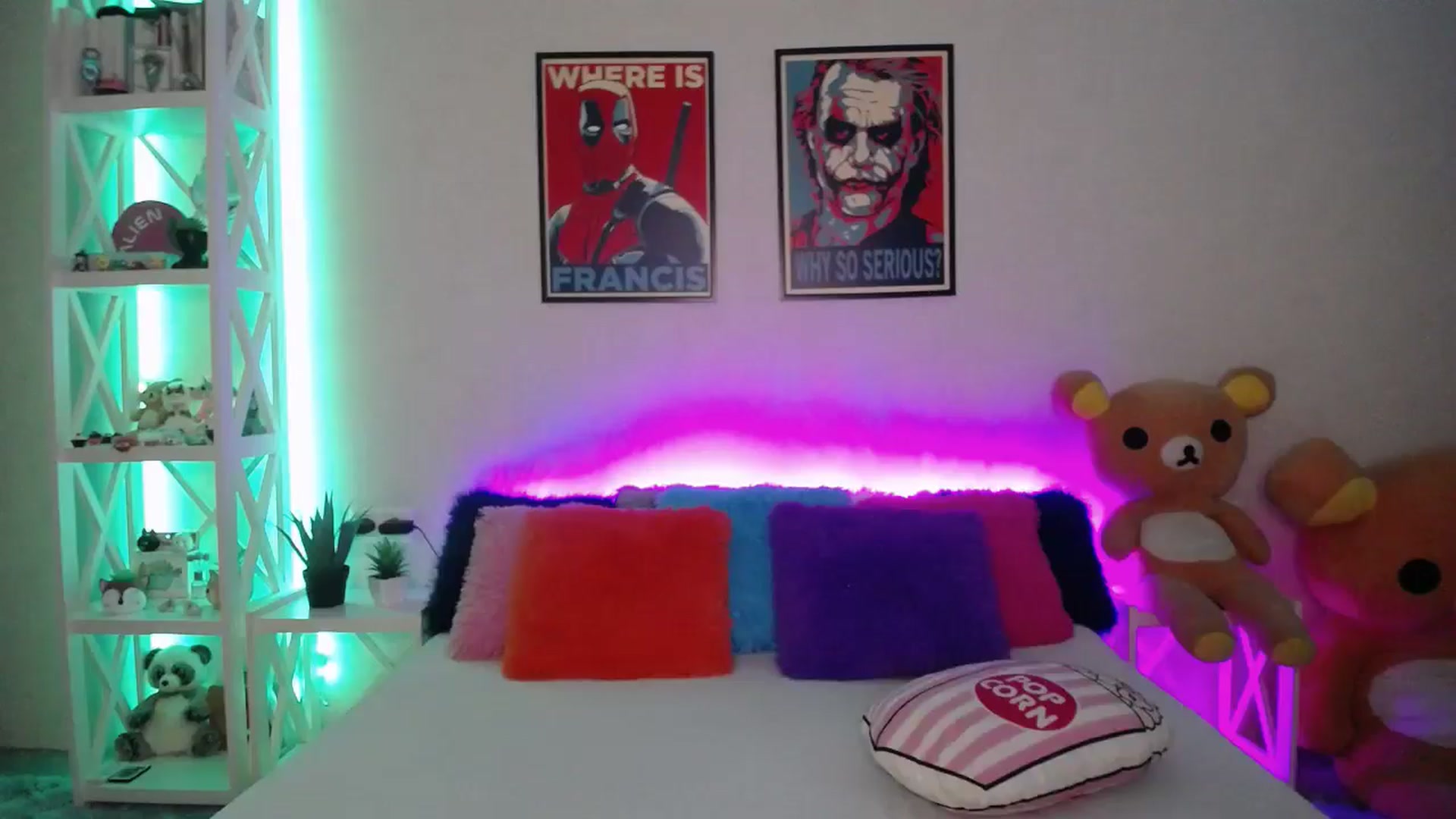 Gallery image thumbnail from HOWERGIRL's myfreecams stream on, 09/14/2024, 18:57 image 3 of 20