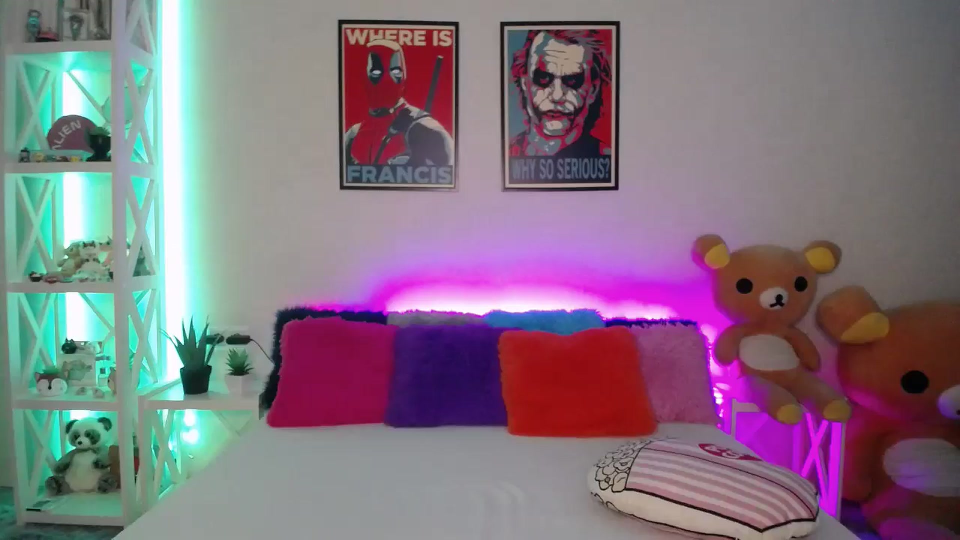Gallery image thumbnail from HOWERGIRL's myfreecams stream on, 09/27/2024, 19:13 image 9 of 20