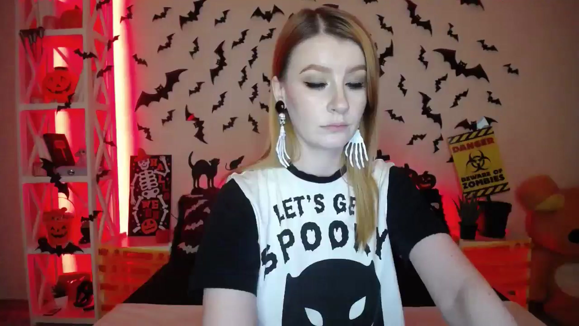 Gallery image thumbnail from HOWERGIRL's myfreecams stream on, 10/04/2024, 18:33 image 19 of 20